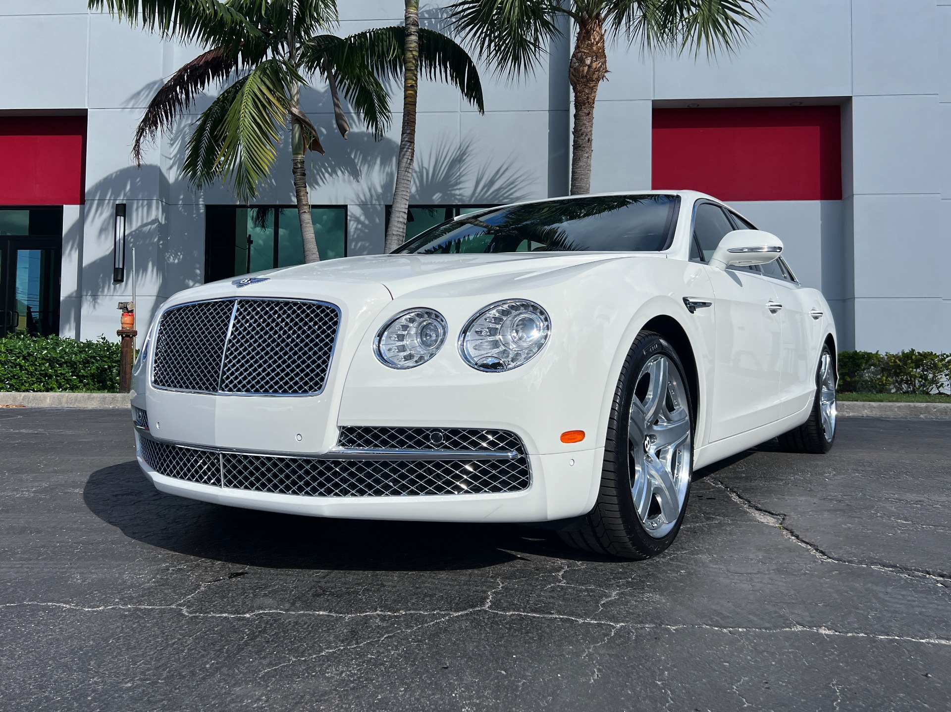Used-2014-Bentley-Flying-Spur
