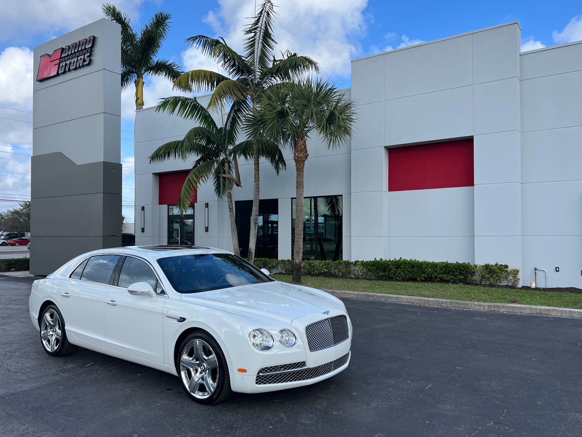 Used-2014-Bentley-Flying-Spur