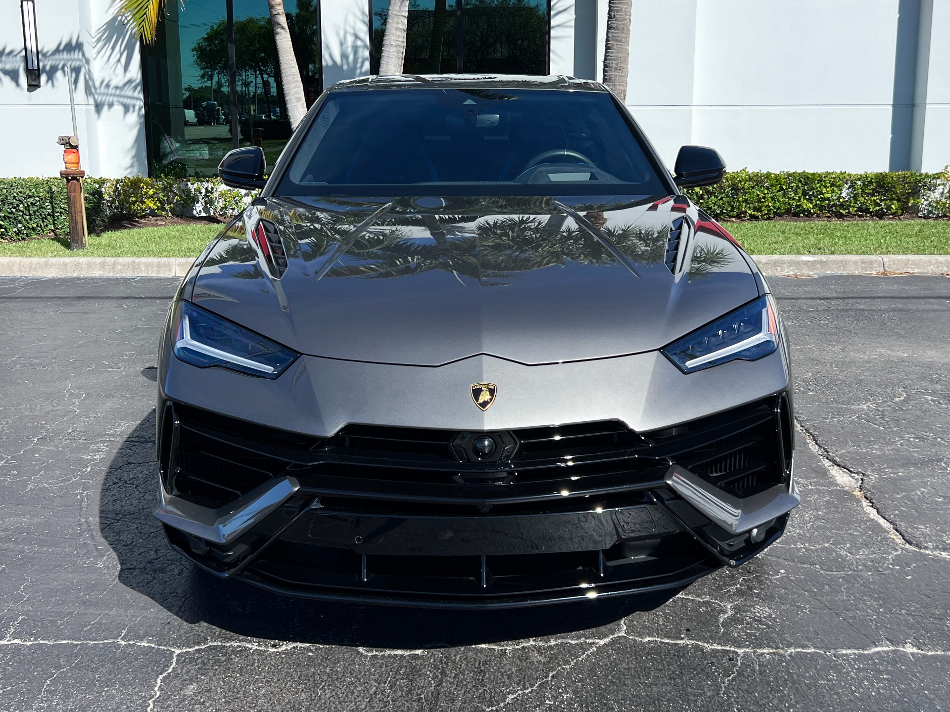 Used-2024-Lamborghini-Urus-S