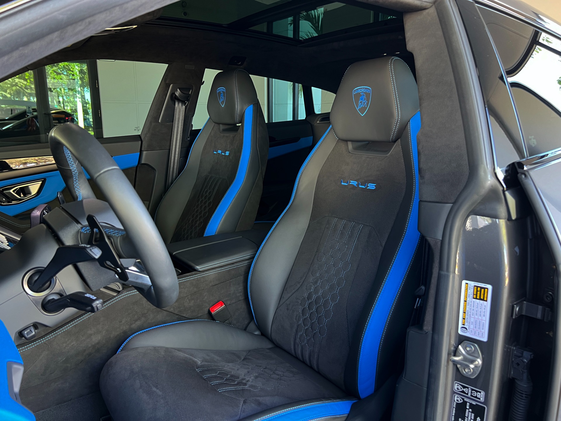 Used-2024-Lamborghini-Urus-S