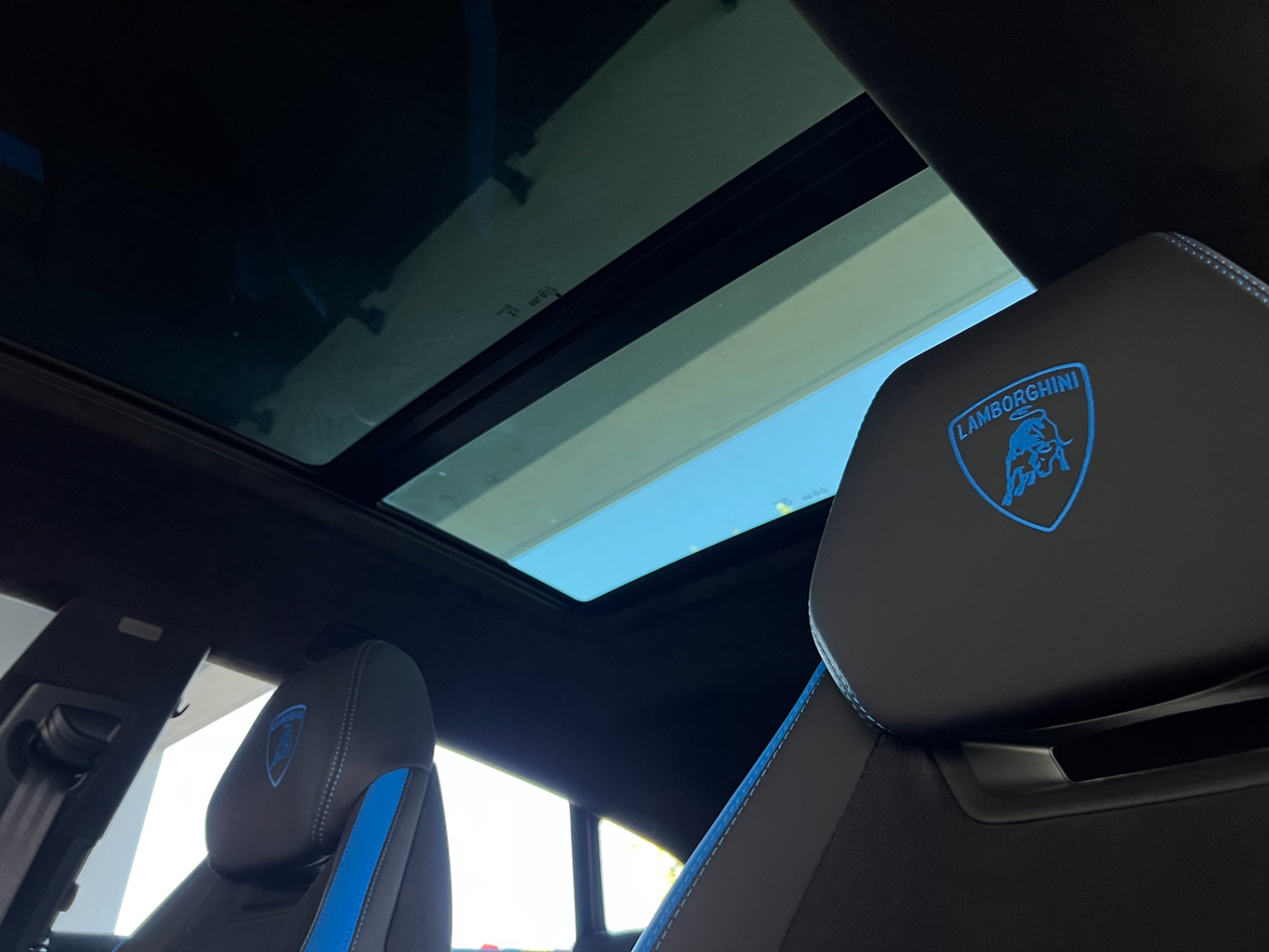 Used-2024-Lamborghini-Urus-S