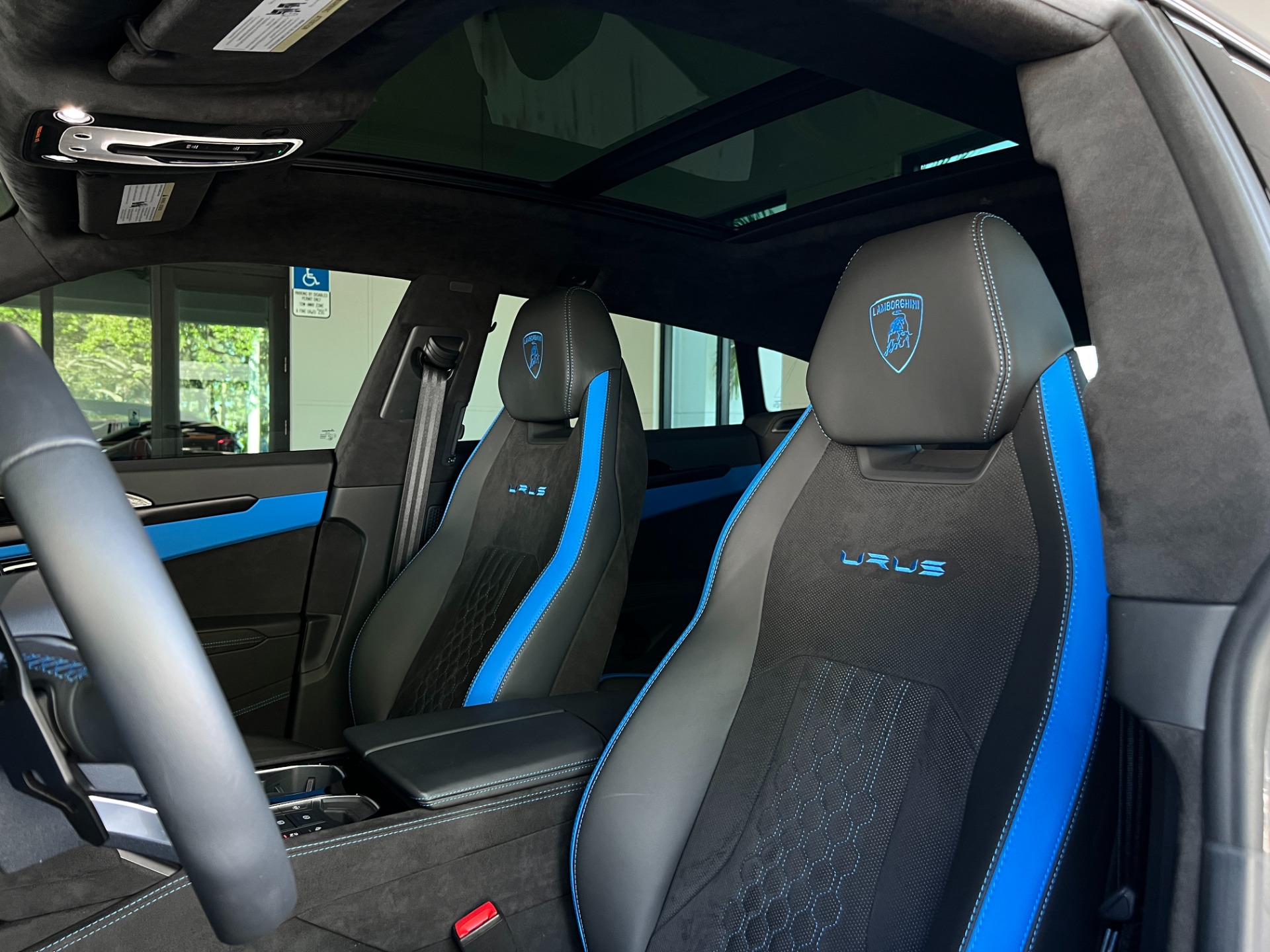 Used-2024-Lamborghini-Urus-S
