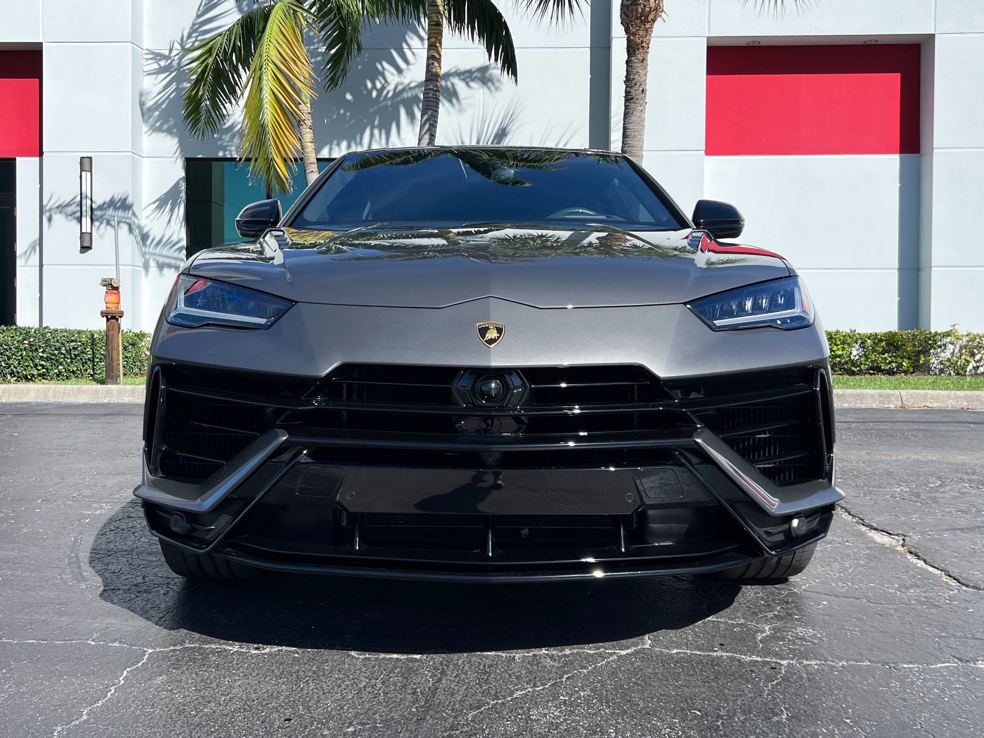 Used-2024-Lamborghini-Urus-S