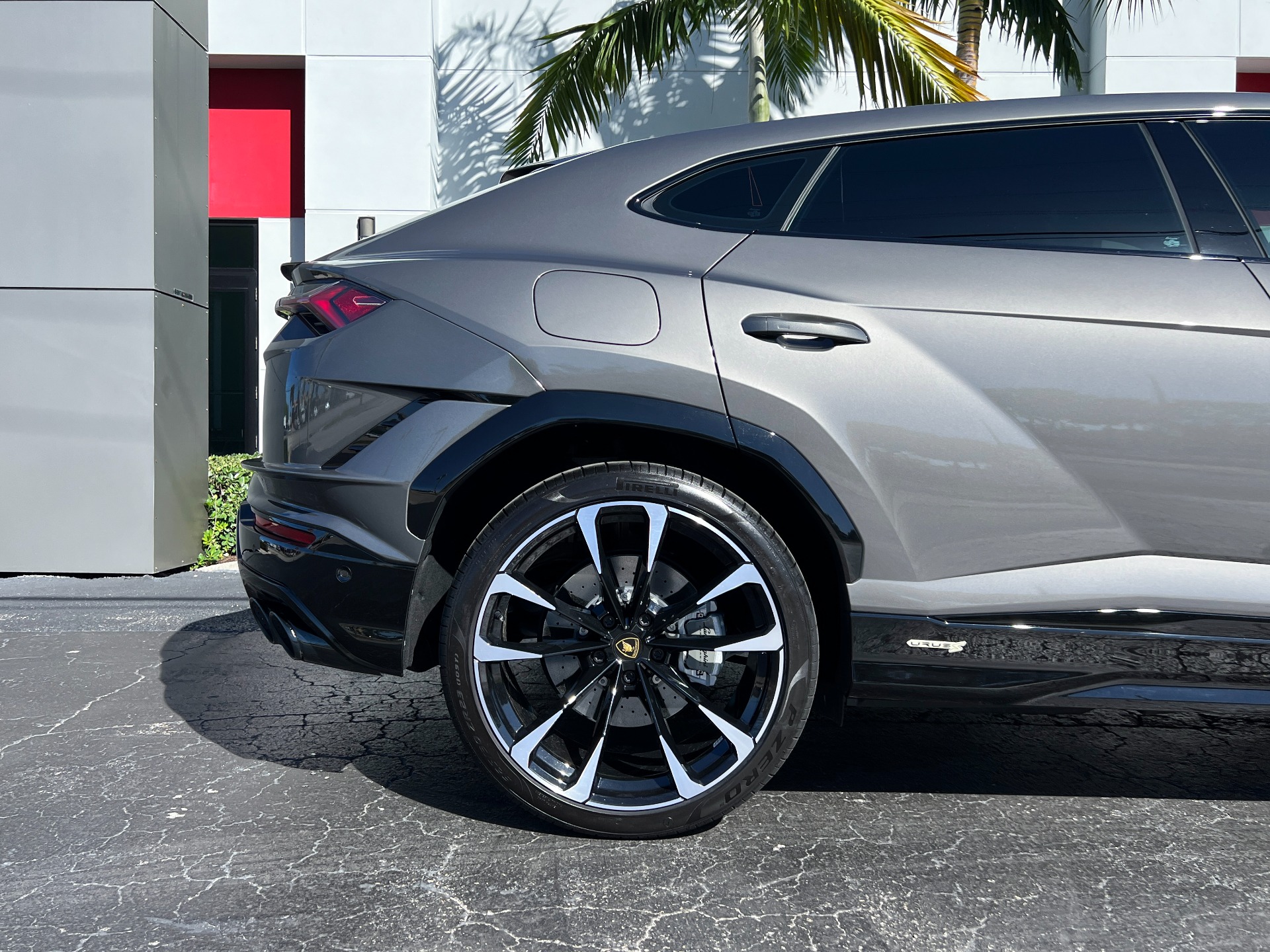Used-2024-Lamborghini-Urus-S