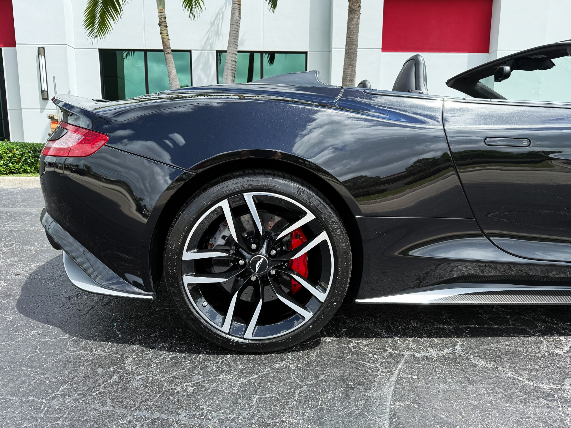 Used-2018-Aston-Martin-Vanquish-S-Volante
