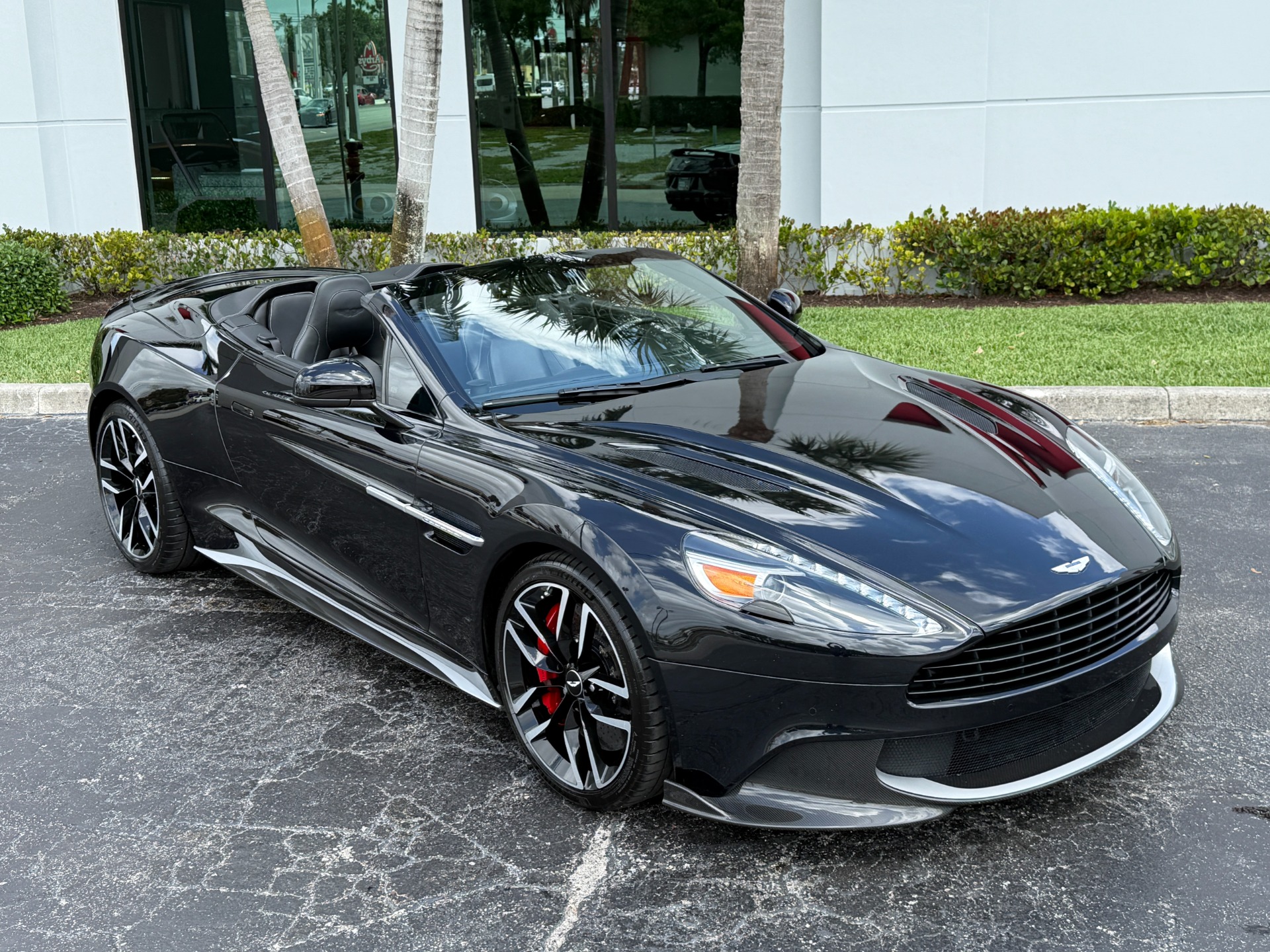 Used-2018-Aston-Martin-Vanquish-S-Volante