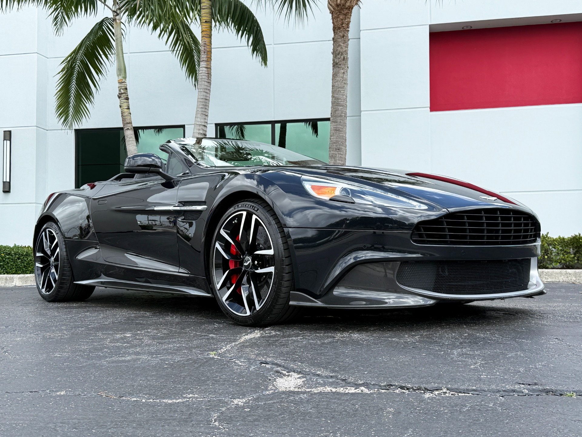 Used-2018-Aston-Martin-Vanquish-S-Volante