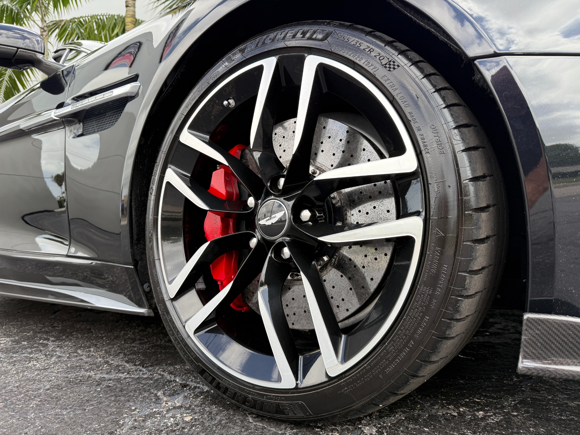 Used-2018-Aston-Martin-Vanquish-S-Volante