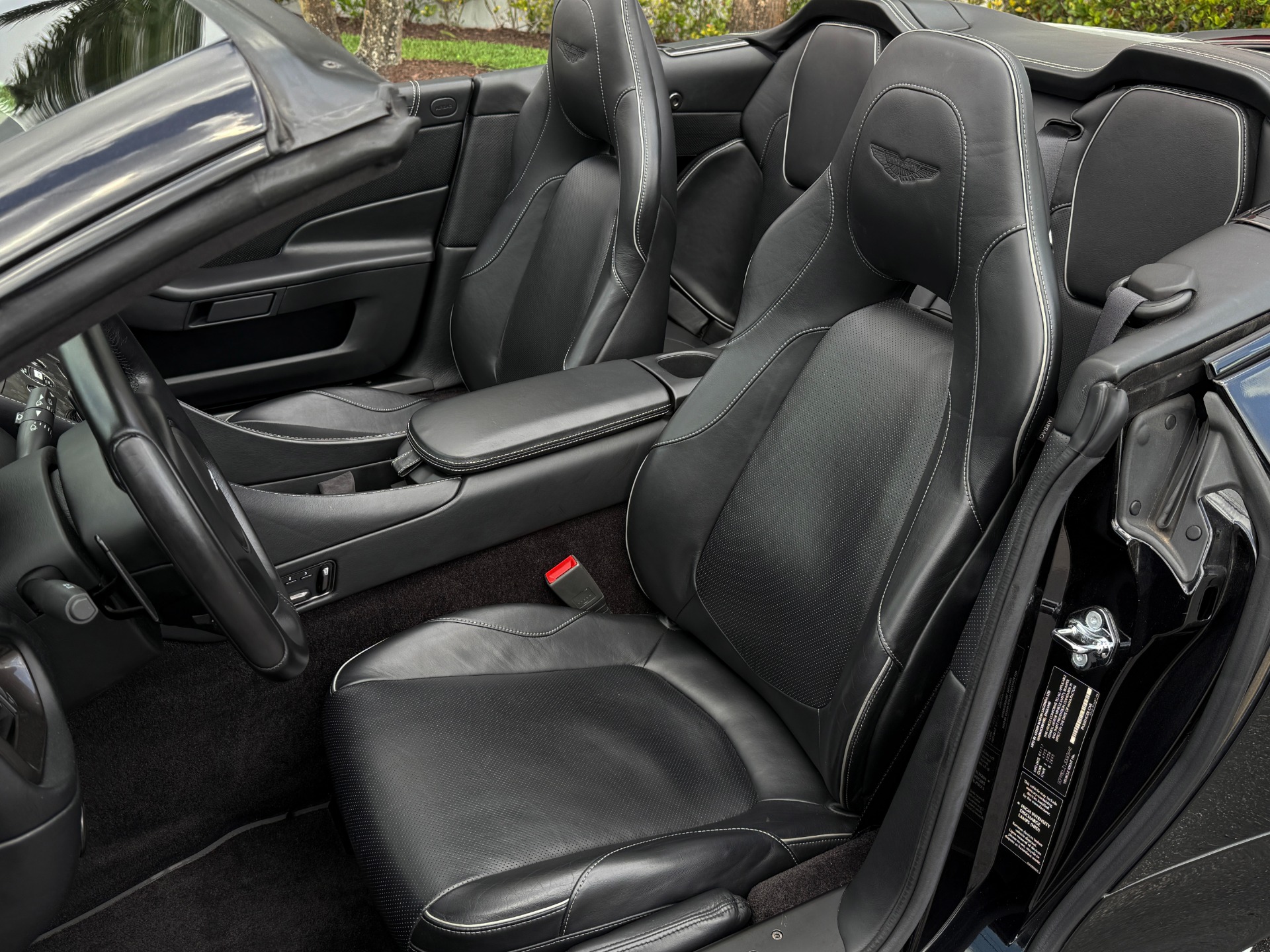 Used-2018-Aston-Martin-Vanquish-S-Volante