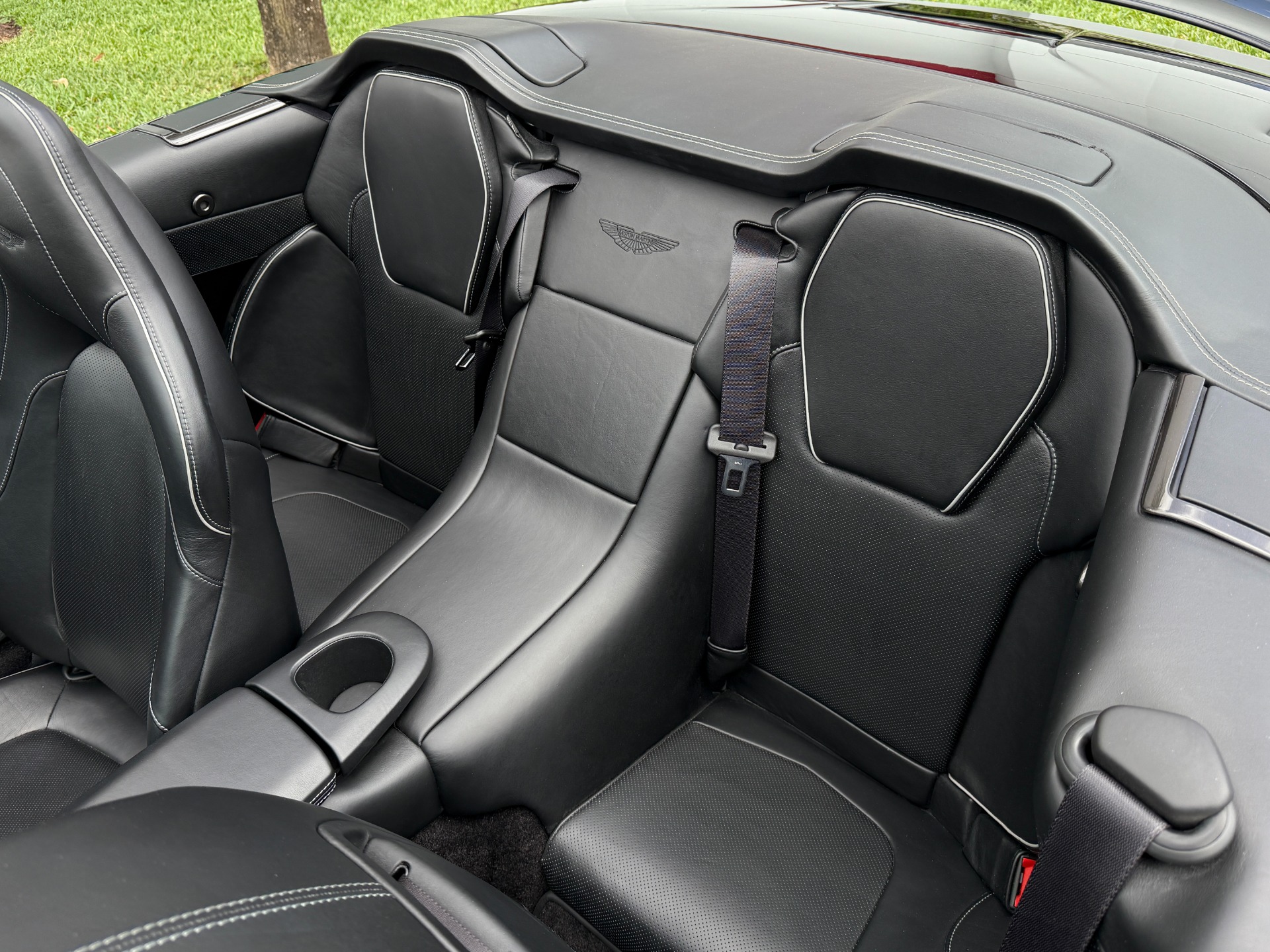 Used-2018-Aston-Martin-Vanquish-S-Volante