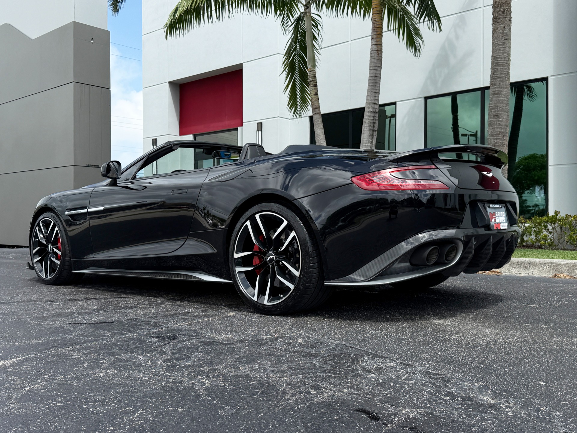 Used-2018-Aston-Martin-Vanquish-S-Volante