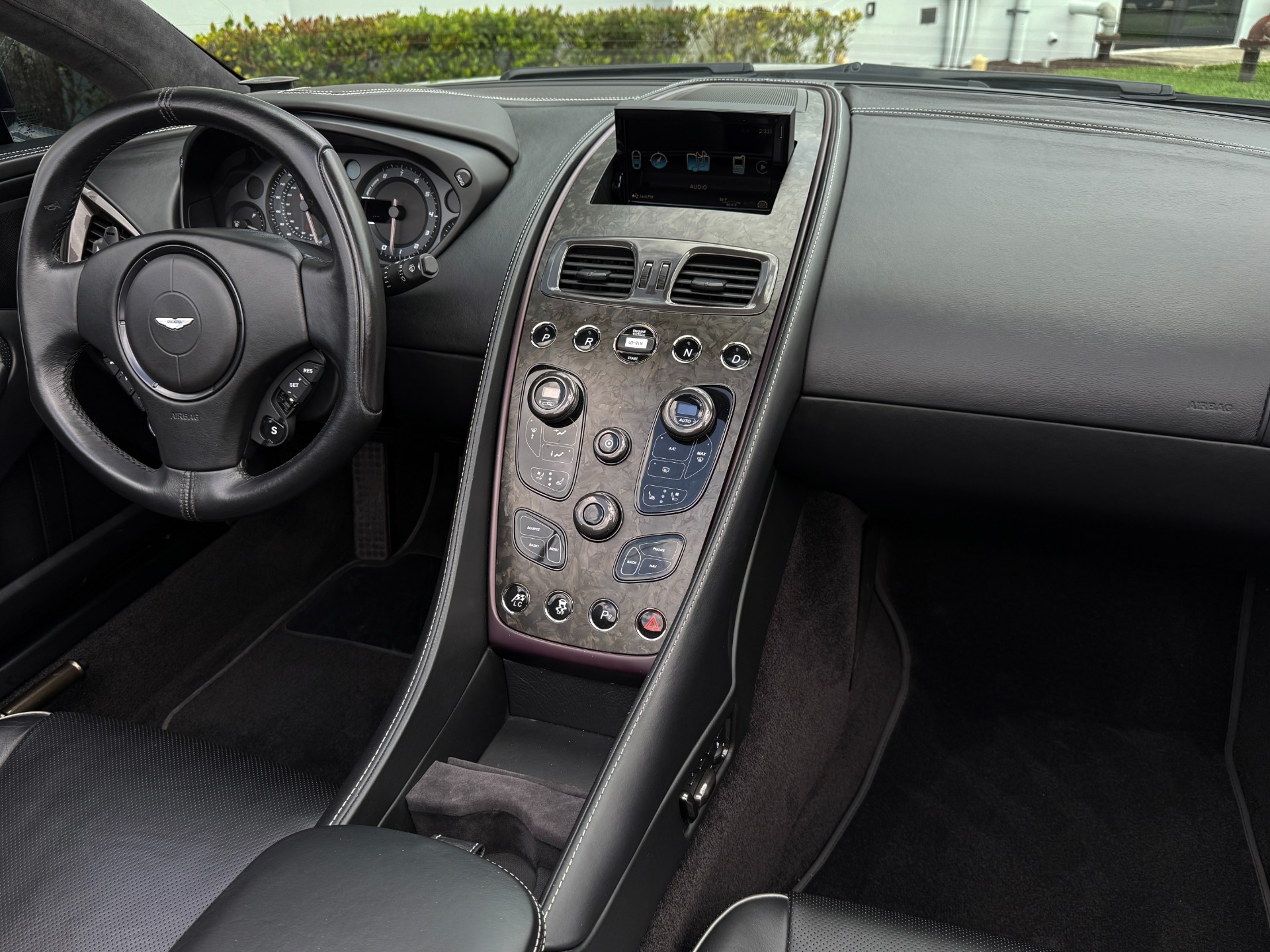 Used-2018-Aston-Martin-Vanquish-S-Volante
