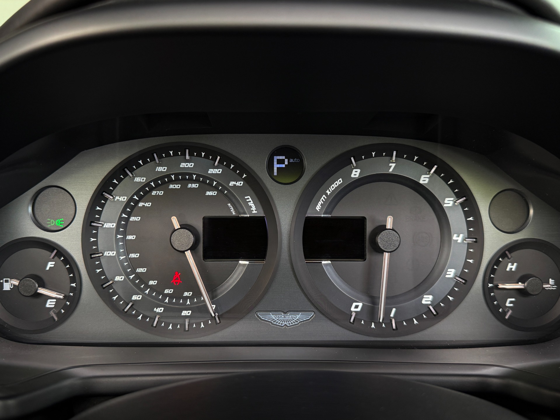 Used-2018-Aston-Martin-Vanquish-S-Volante
