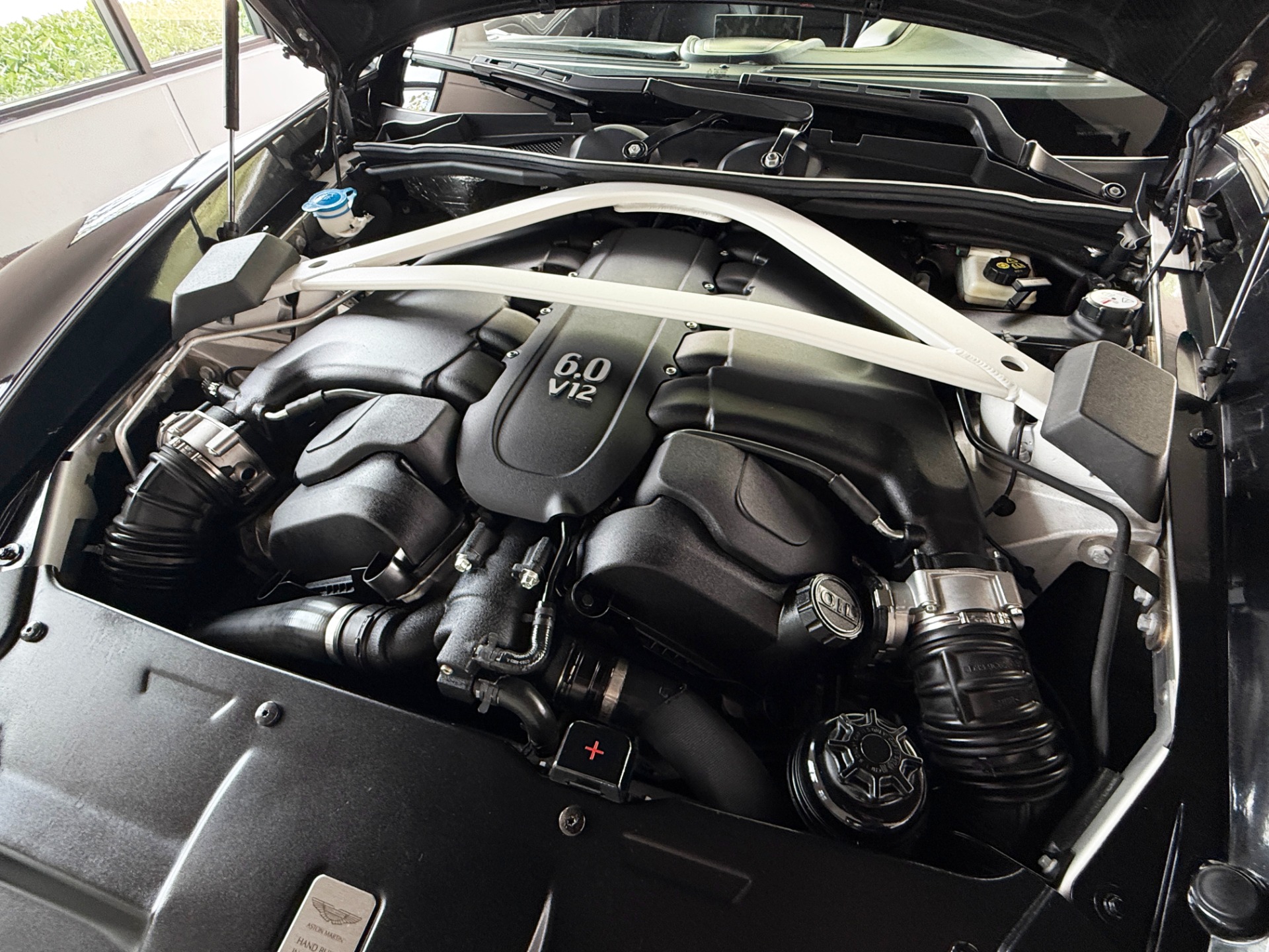 Used-2018-Aston-Martin-Vanquish-S-Volante