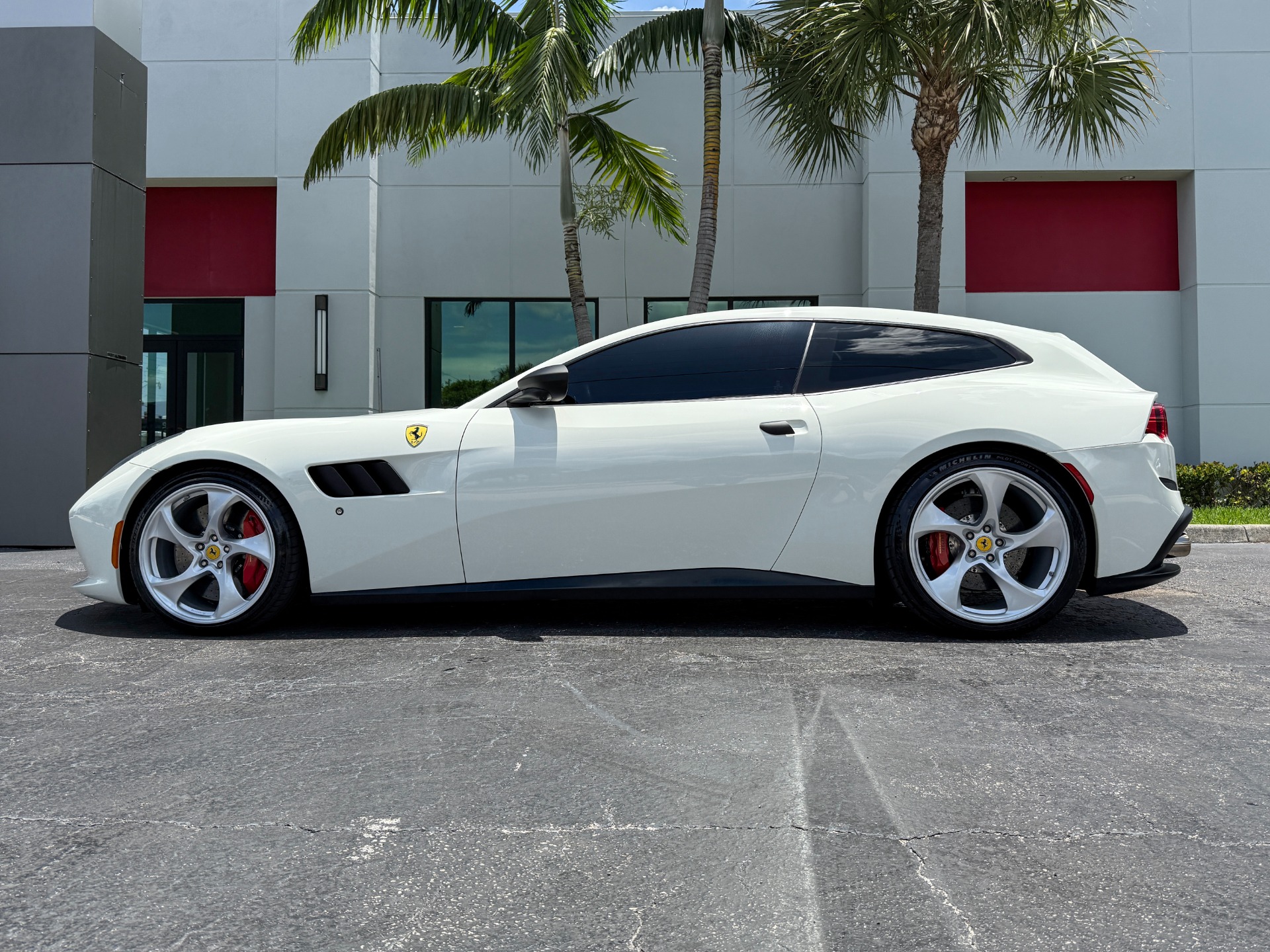 Used-2020-Ferrari-GTC4Lusso-T