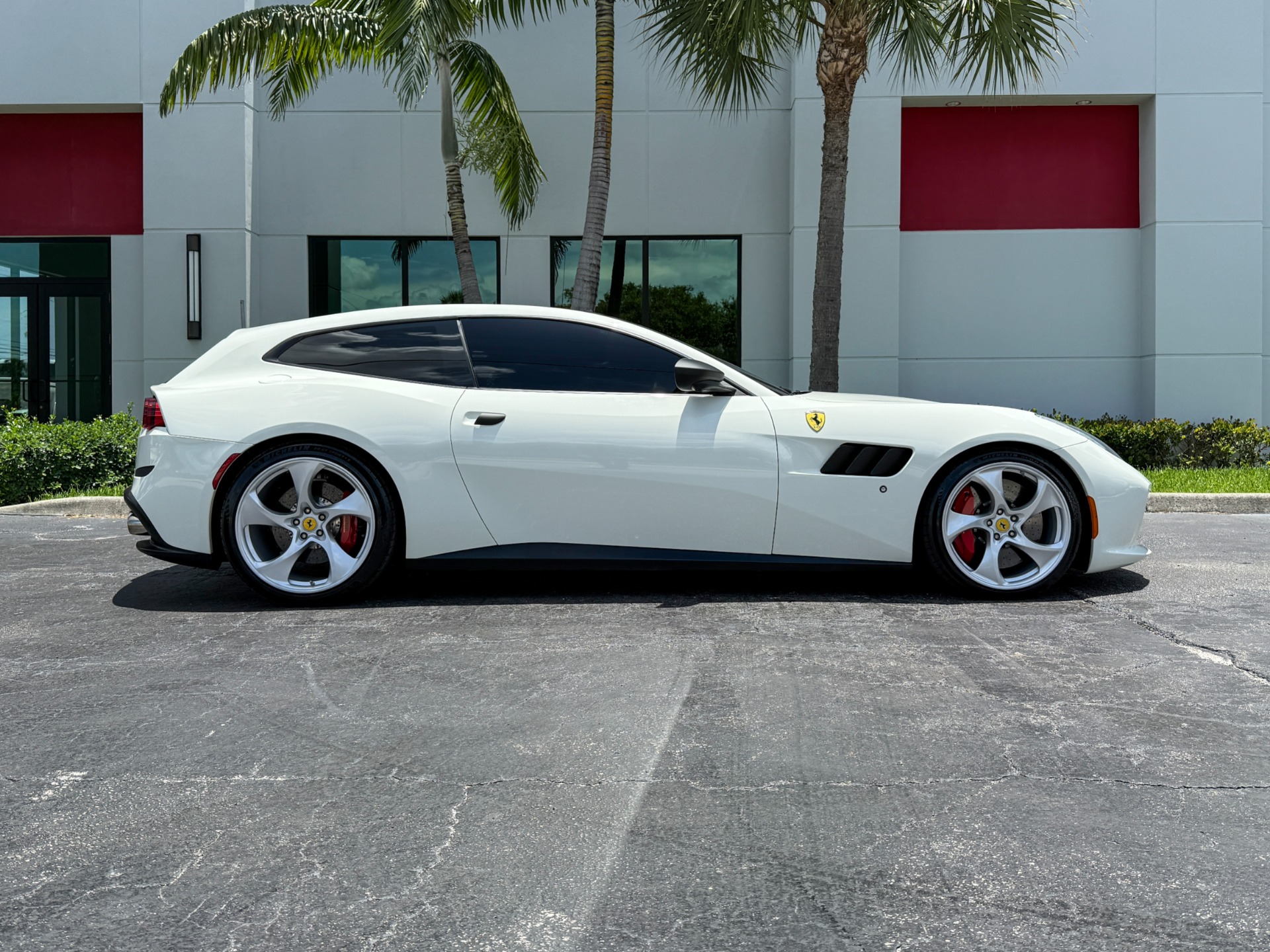Used-2020-Ferrari-GTC4Lusso-T