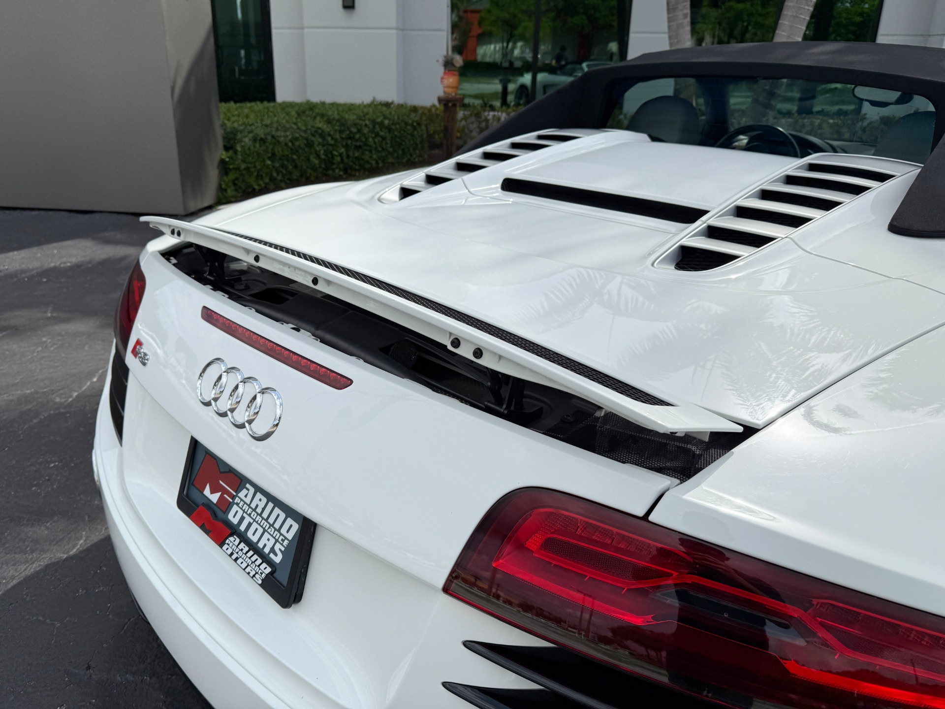 Used-2014-Audi-R8-42-quattro-Spyder