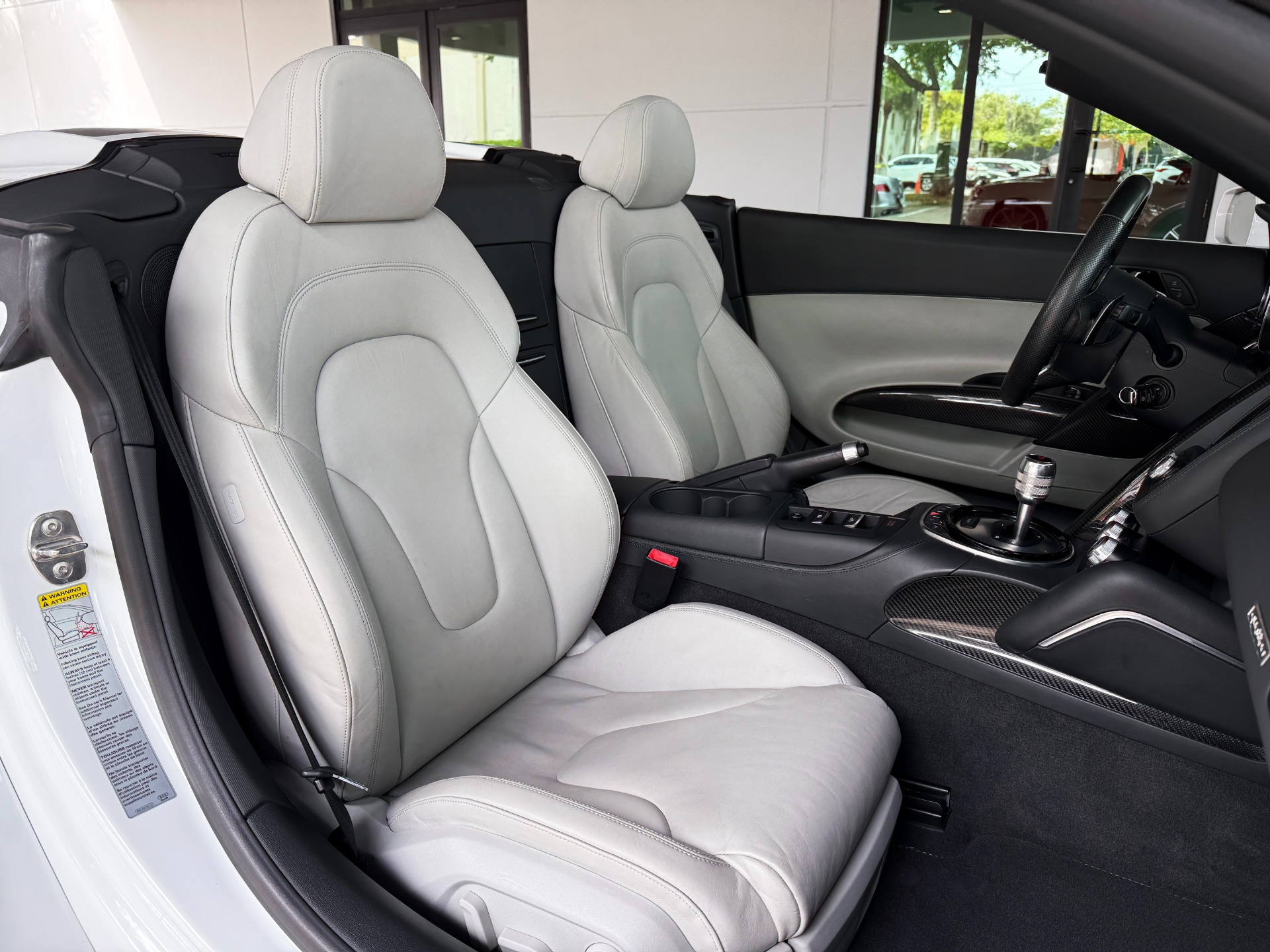 Used-2014-Audi-R8-42-quattro-Spyder