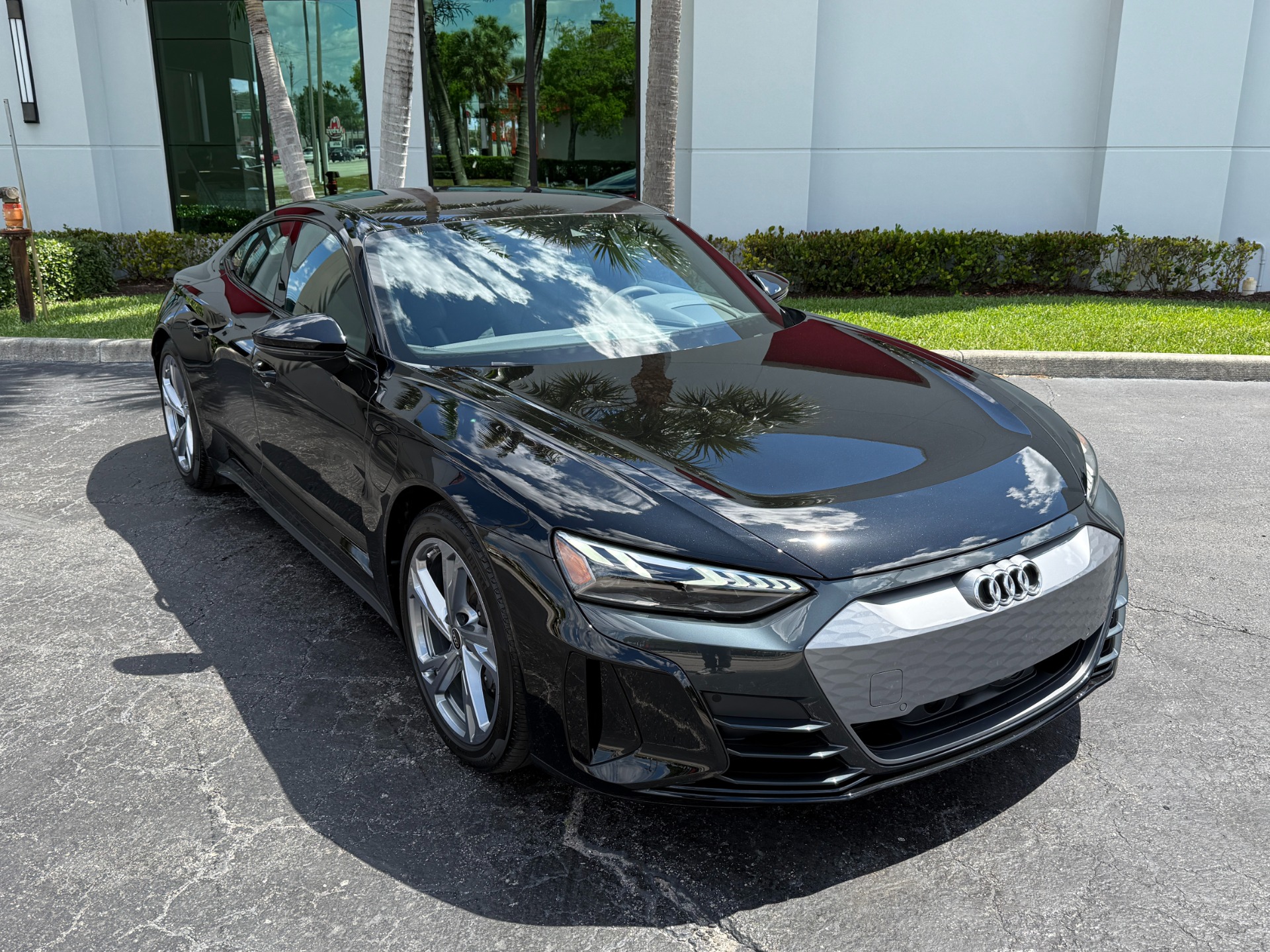 Used-2022-Audi-e-tron-GT-quattro-Premium-Plus