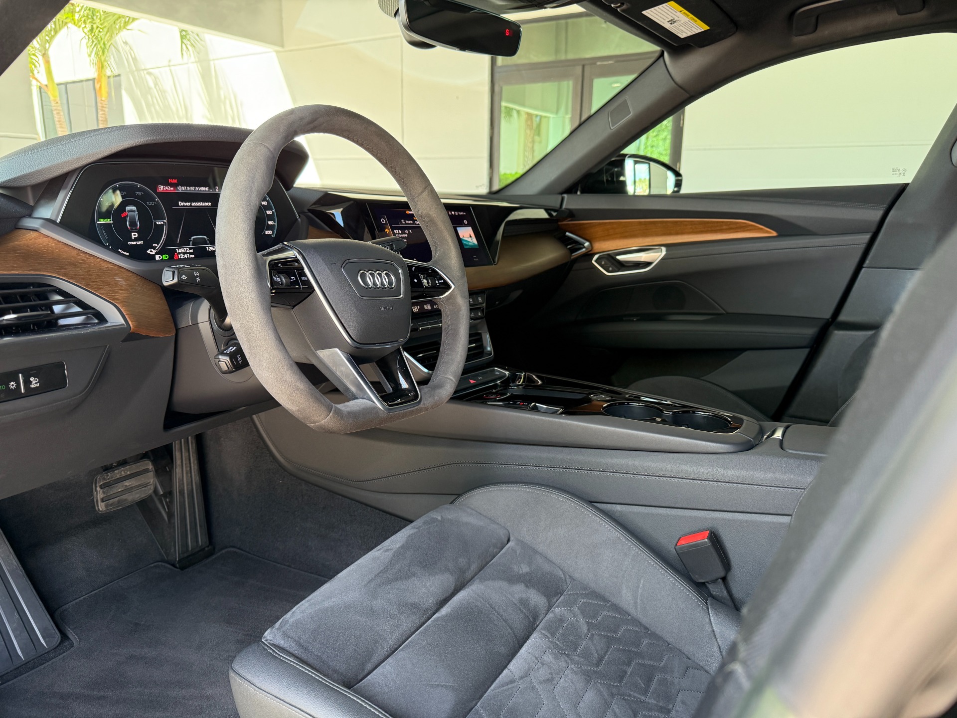 Used-2022-Audi-e-tron-GT-quattro-Premium-Plus