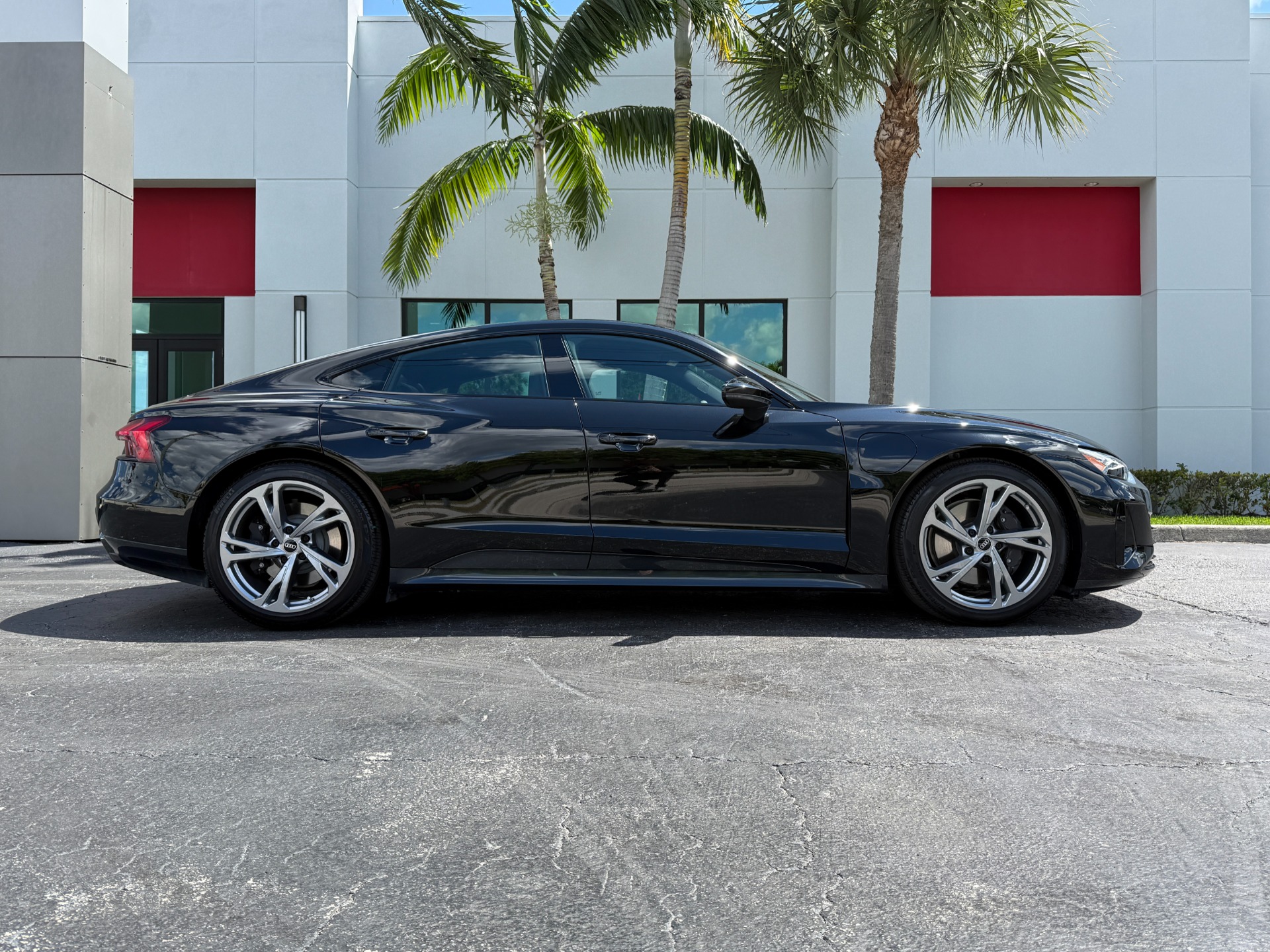 Used-2022-Audi-e-tron-GT-quattro-Premium-Plus