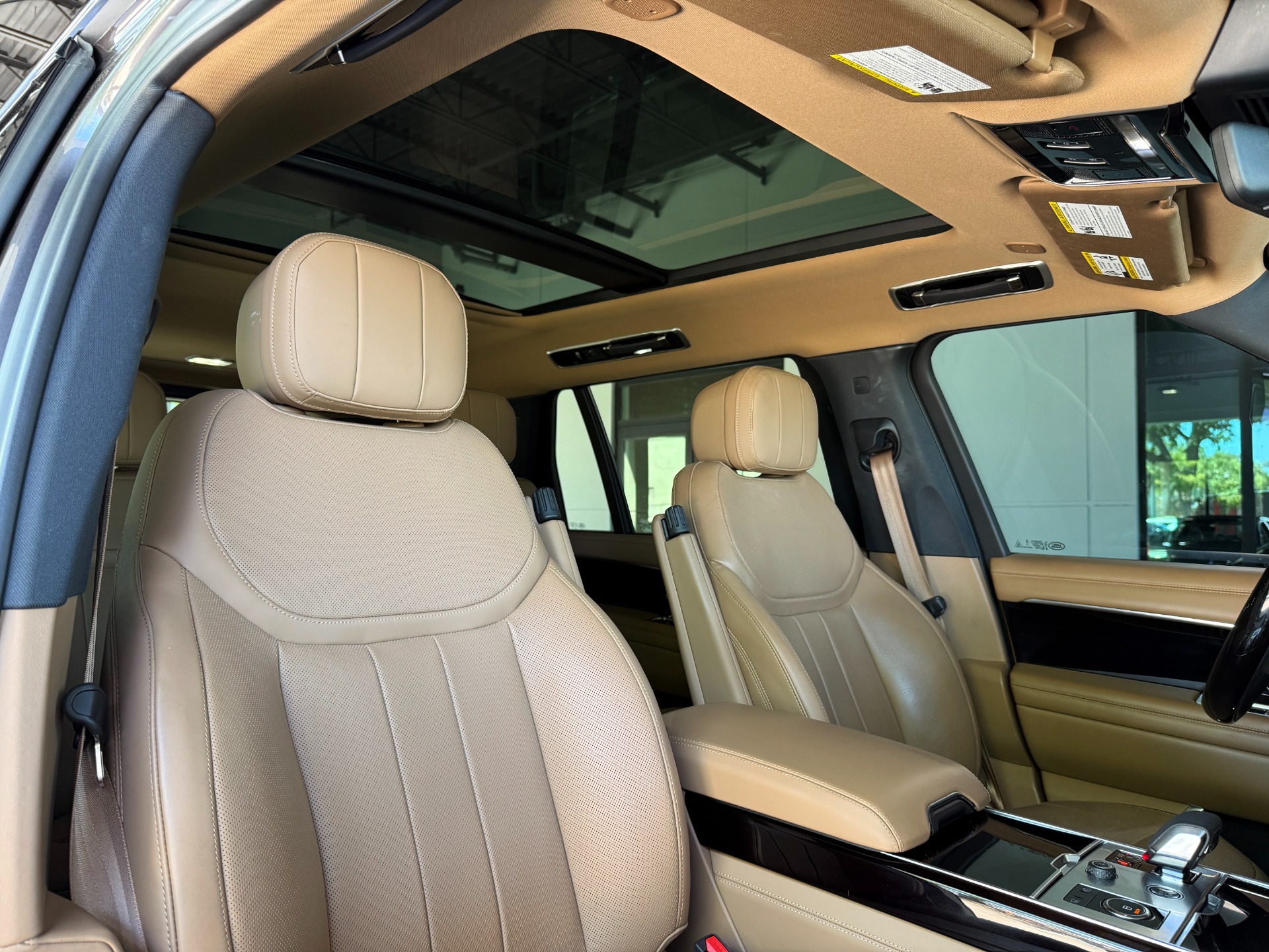 Used-2023-Land-Rover-Range-Rover-P400-SE-LWB
