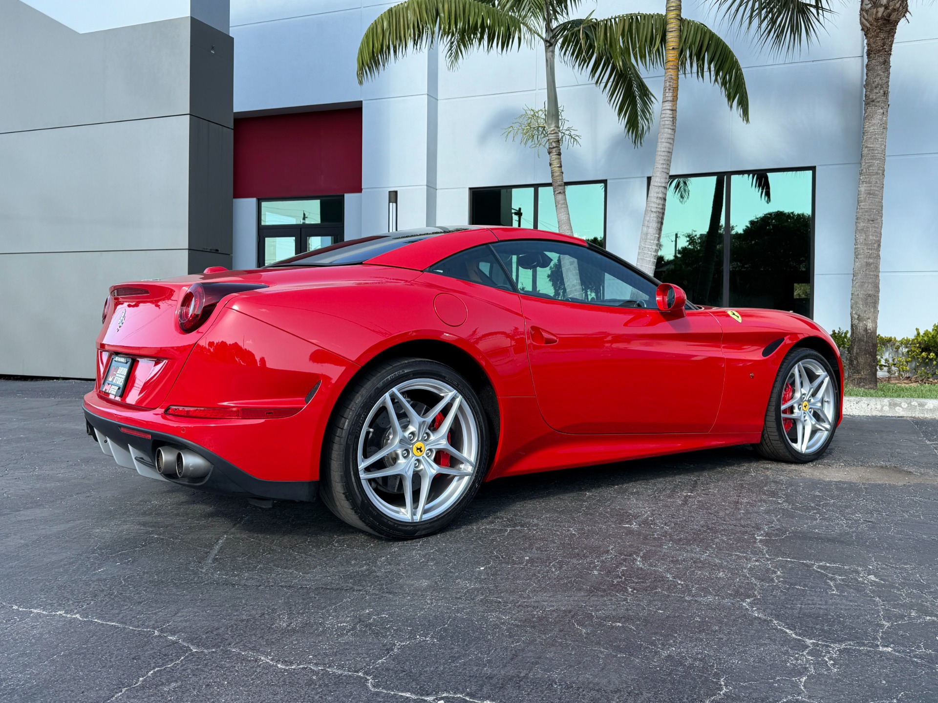 Used-2017-Ferrari-California-T