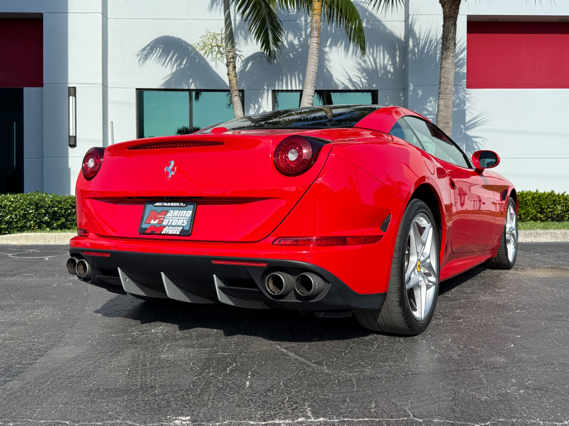 Used-2017-Ferrari-California-T