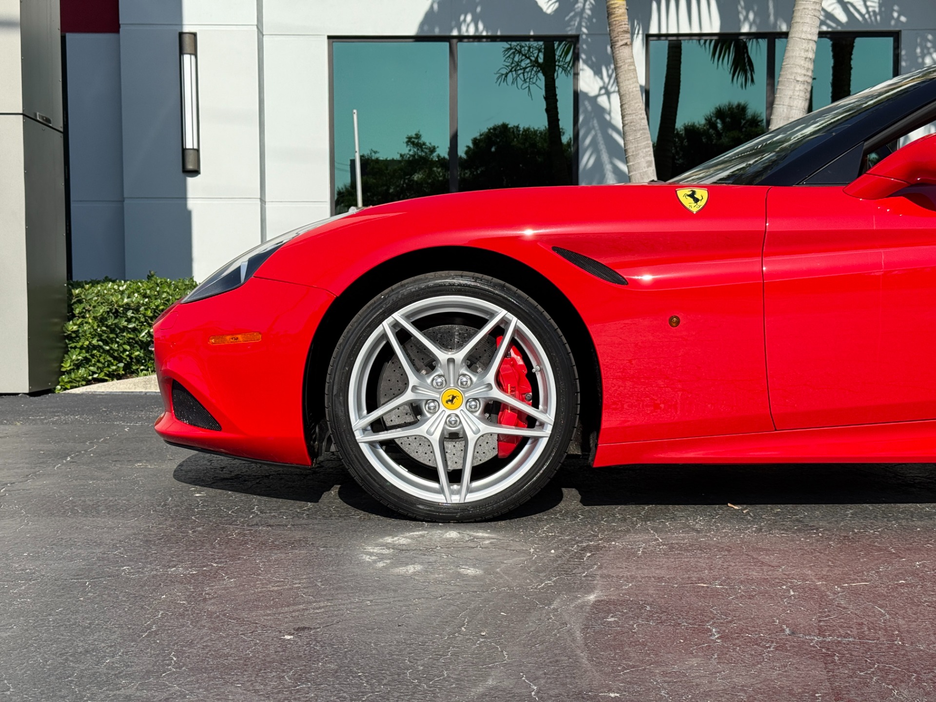 Used-2017-Ferrari-California-T