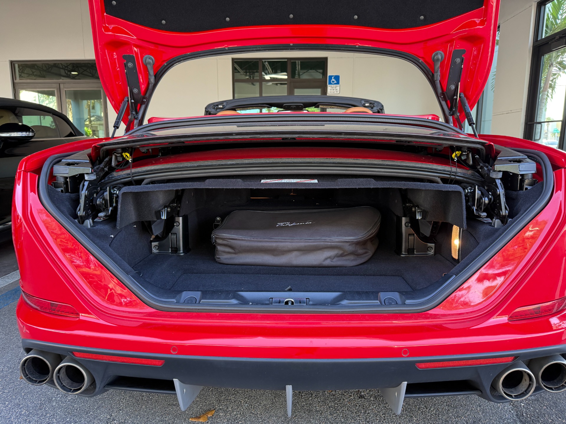 Used-2017-Ferrari-California-T