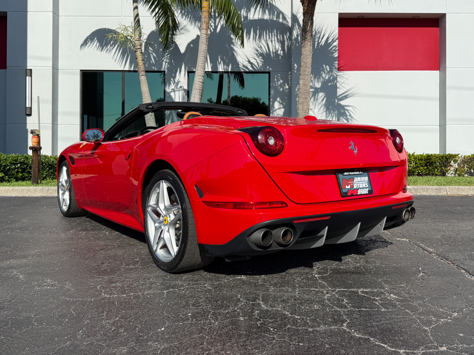 Used-2017-Ferrari-California-T
