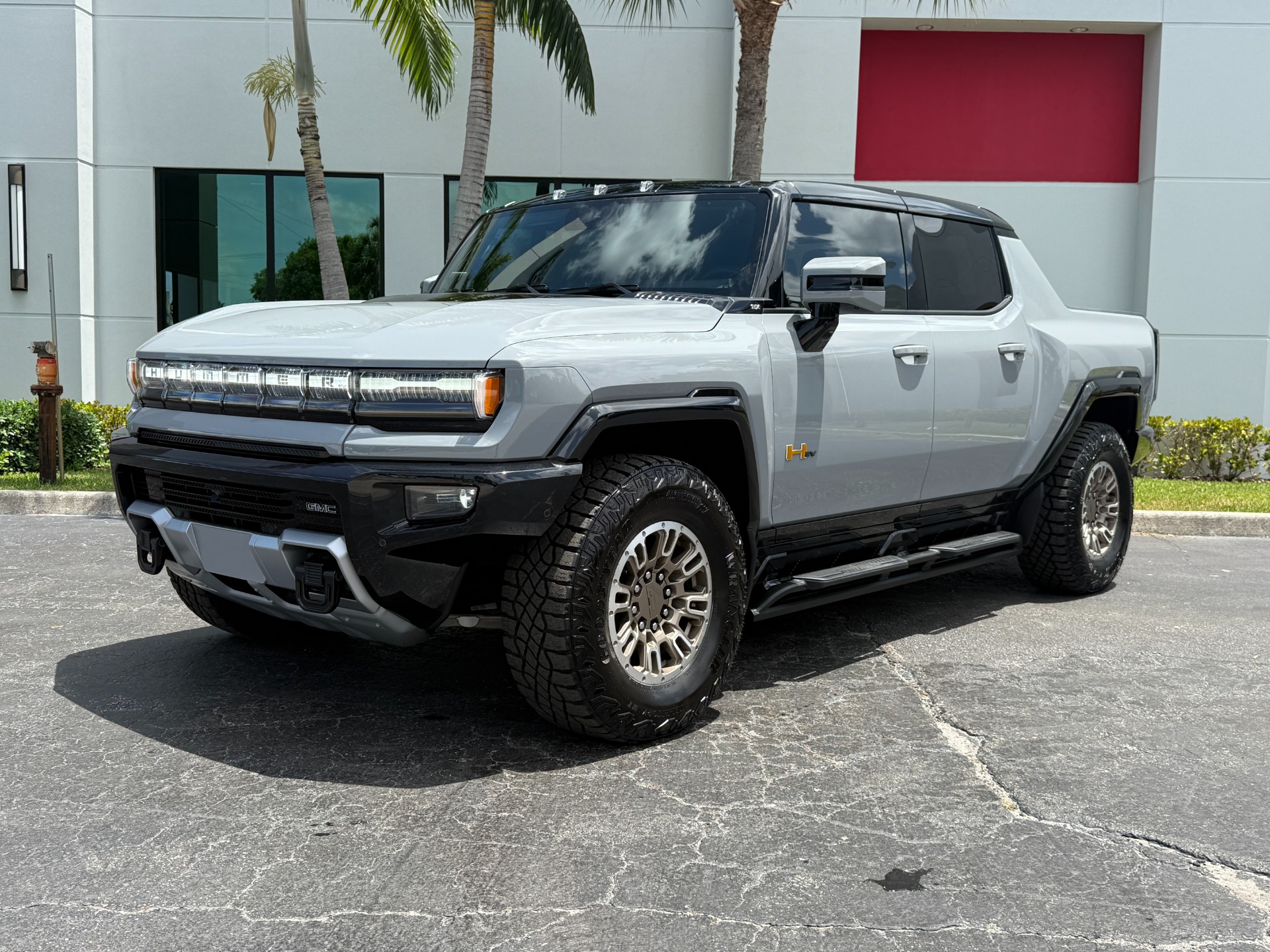 Used-2024-GMC-HUMMER-EV-3X