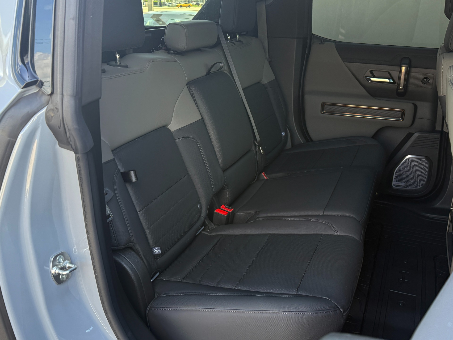 Used-2024-GMC-HUMMER-EV-3X