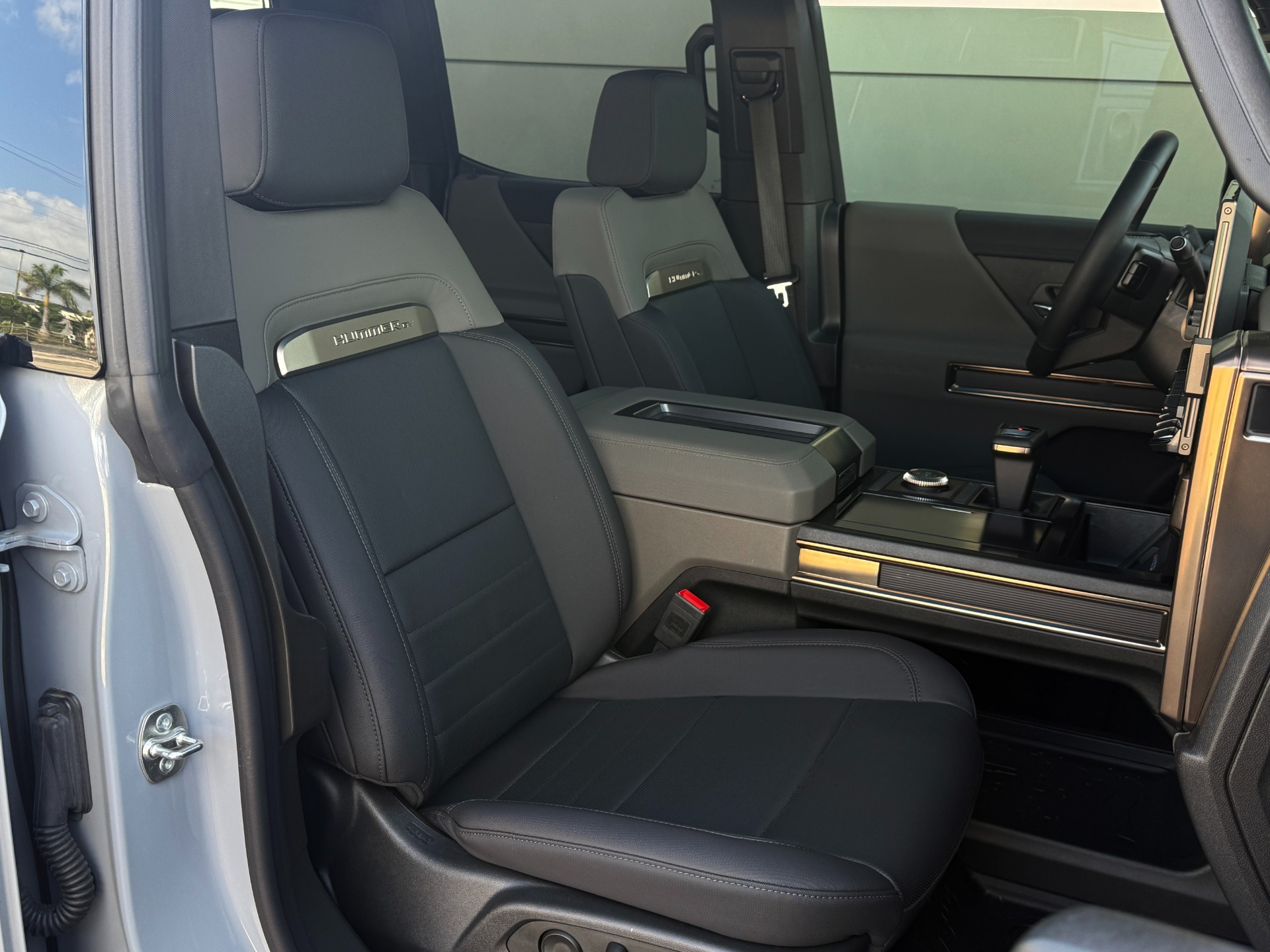 Used-2024-GMC-HUMMER-EV-3X