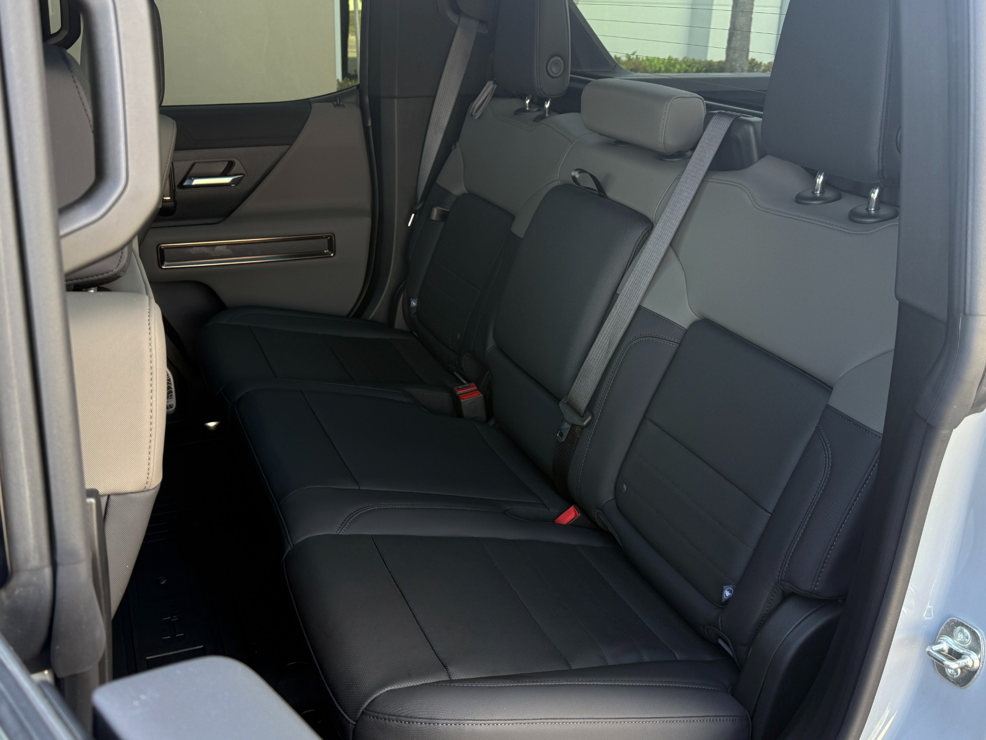 Used-2024-GMC-HUMMER-EV-3X