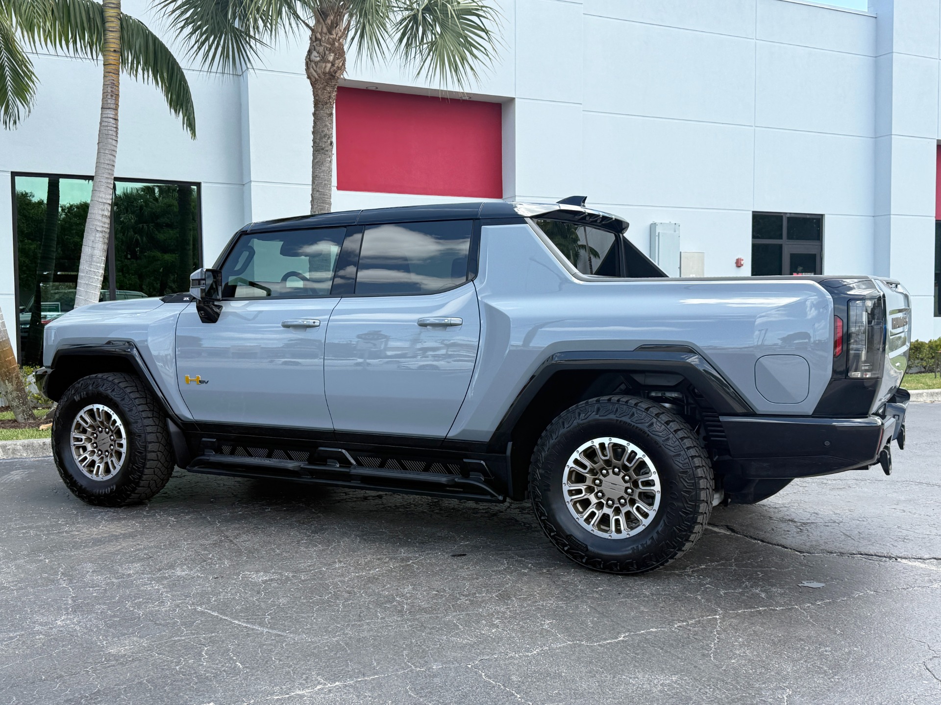Used-2024-GMC-HUMMER-EV-3X