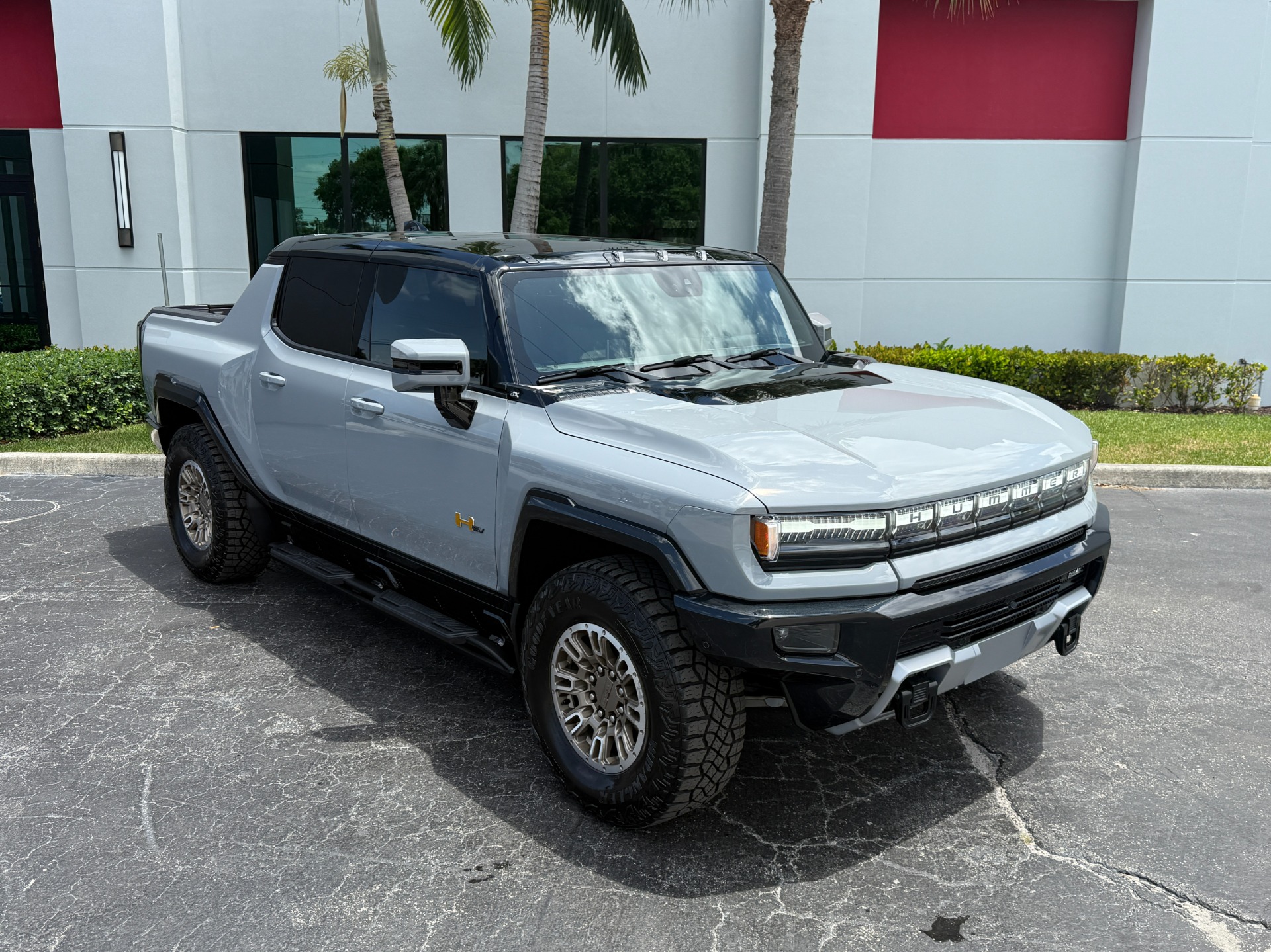 Used-2024-GMC-HUMMER-EV-3X