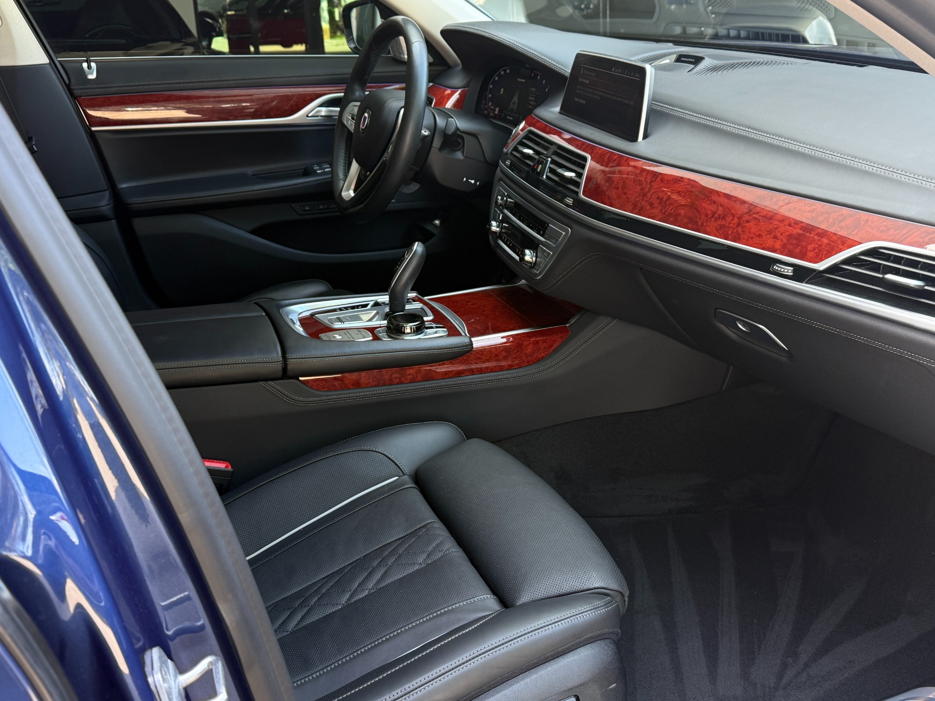 Used-2021-BMW-7-Series-ALPINA-B7-xDrive