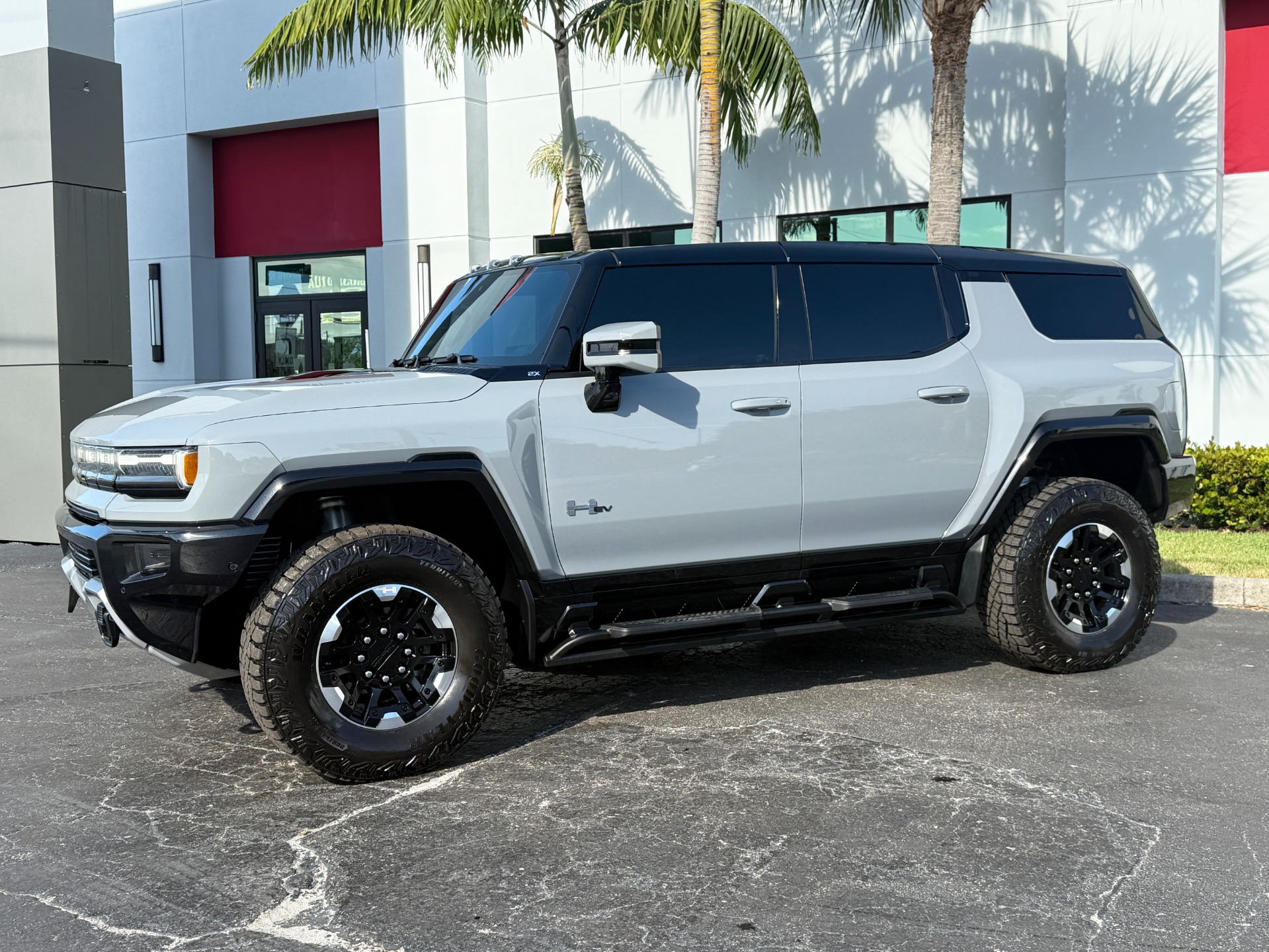 Used-2024-GMC-HUMMER-EV-2X