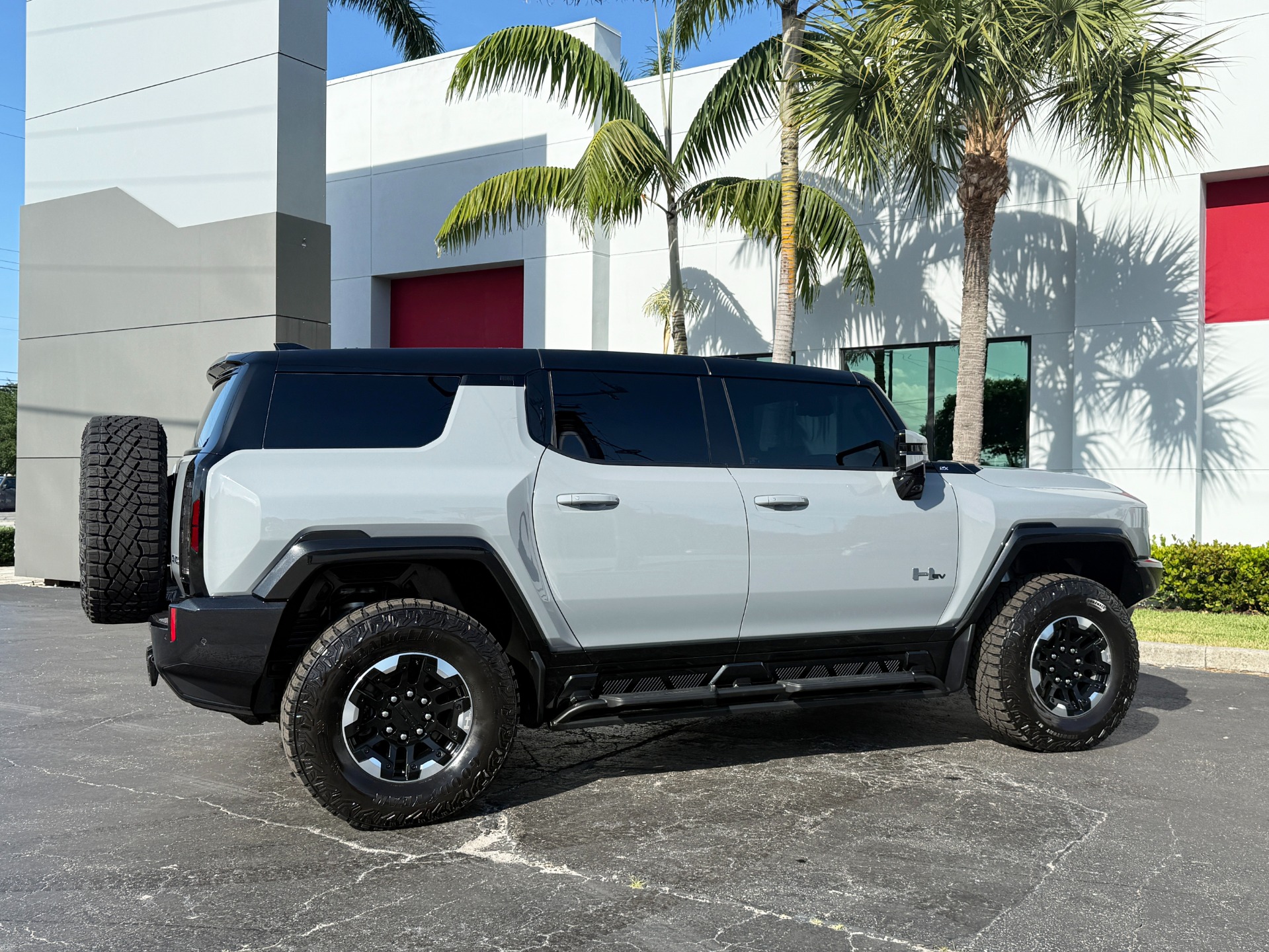 Used-2024-GMC-HUMMER-EV-2X