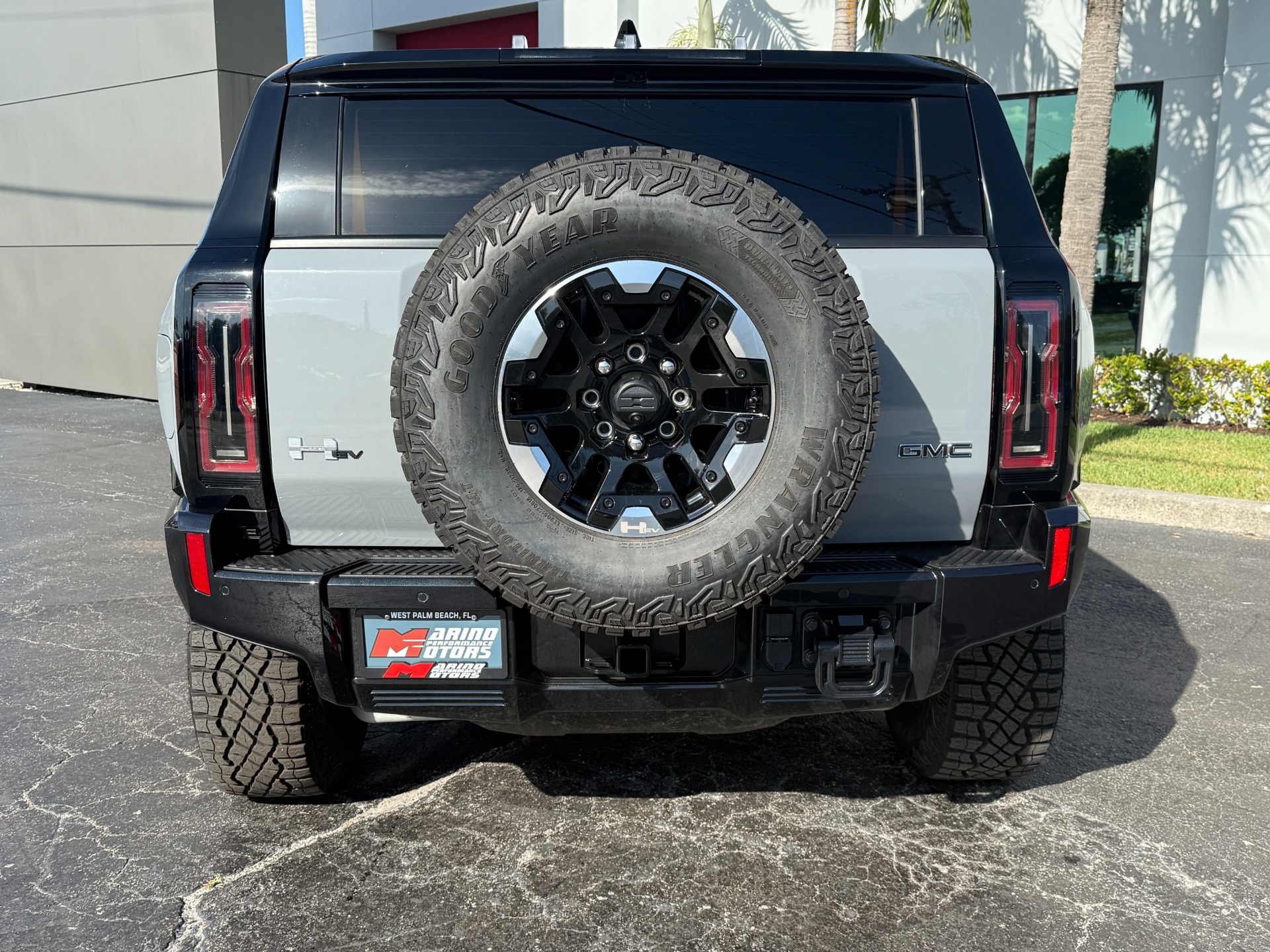 Used-2024-GMC-HUMMER-EV-2X