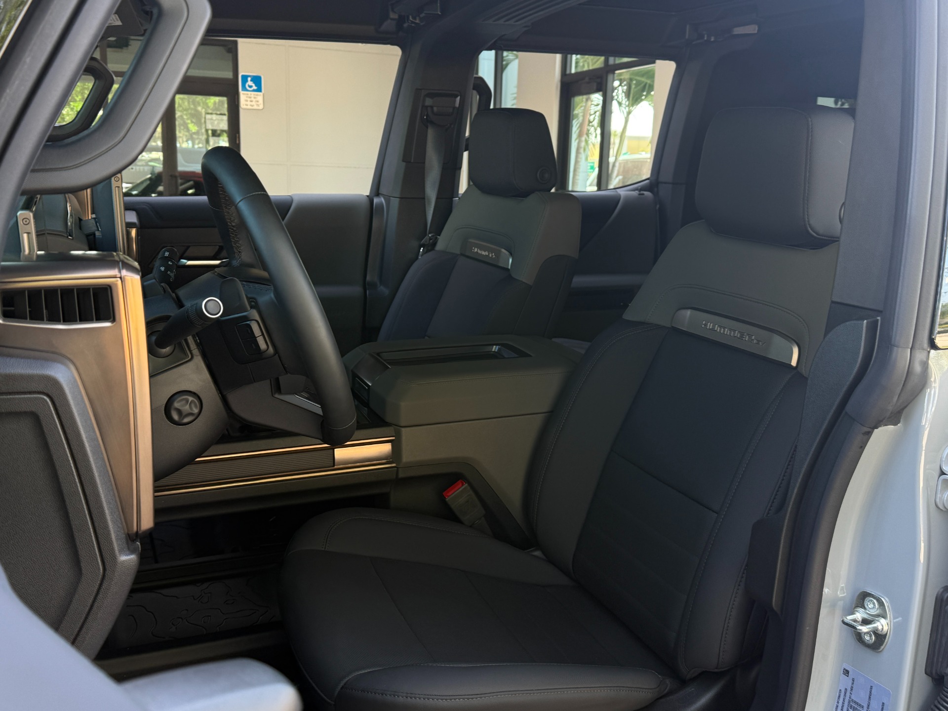 Used-2024-GMC-HUMMER-EV-2X