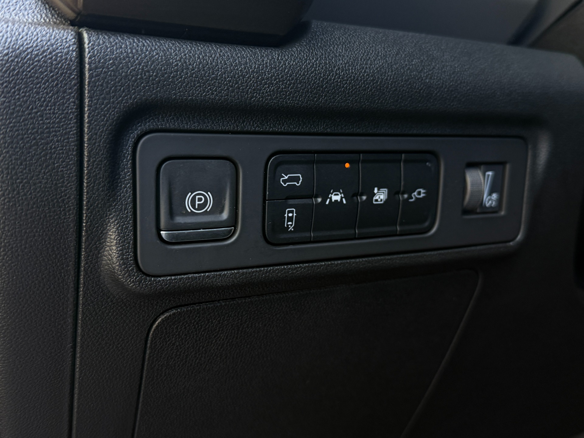 Used-2024-GMC-HUMMER-EV-2X