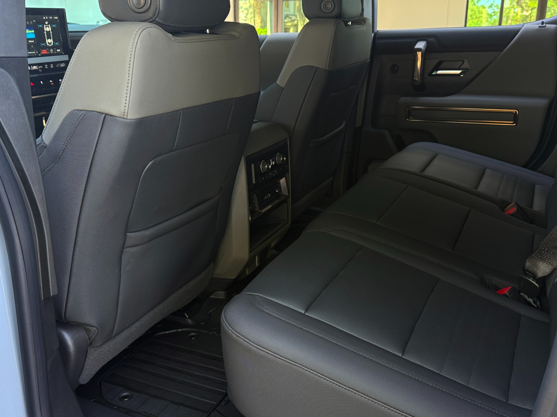 Used-2024-GMC-HUMMER-EV-2X