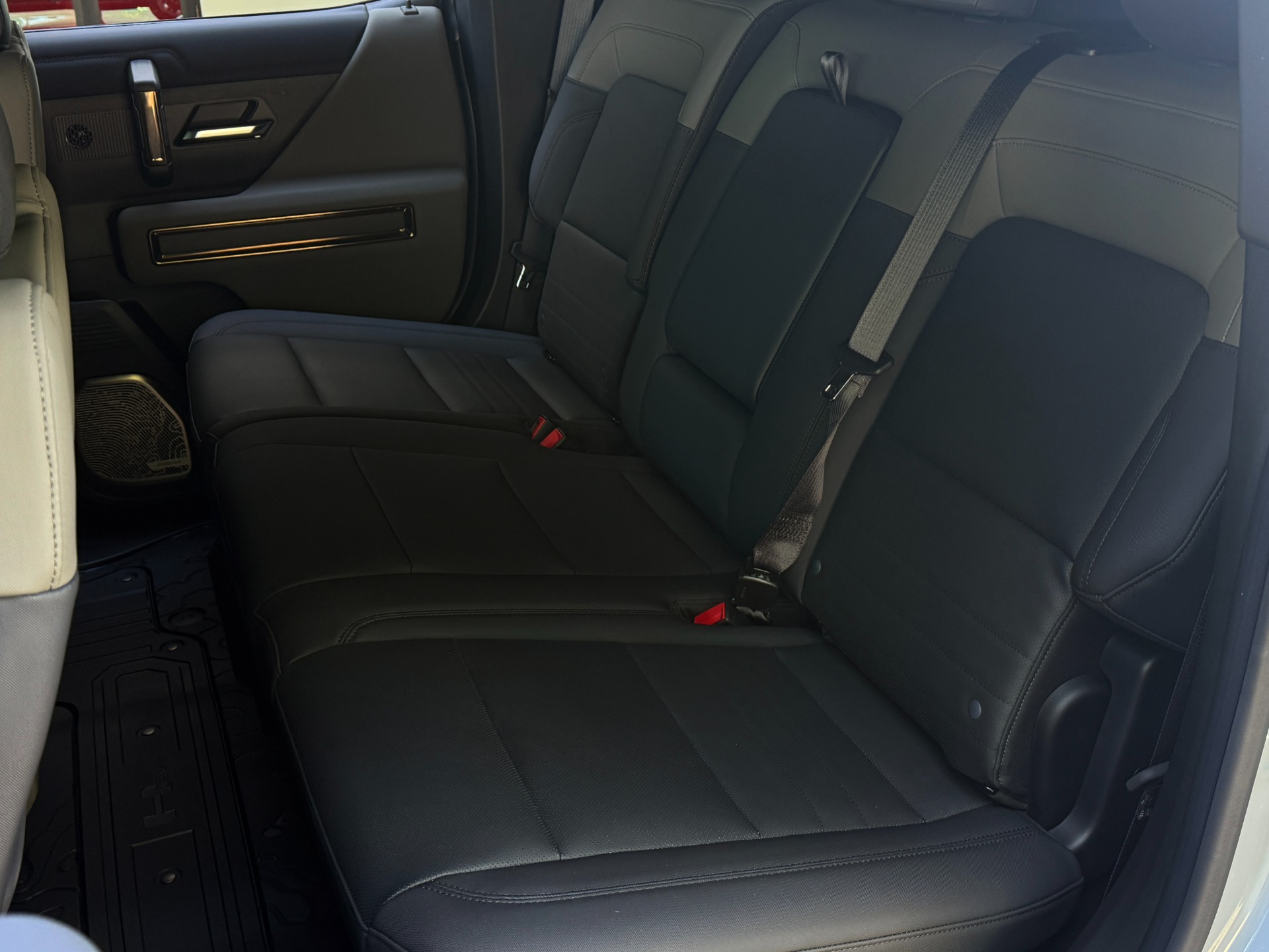 Used-2024-GMC-HUMMER-EV-2X