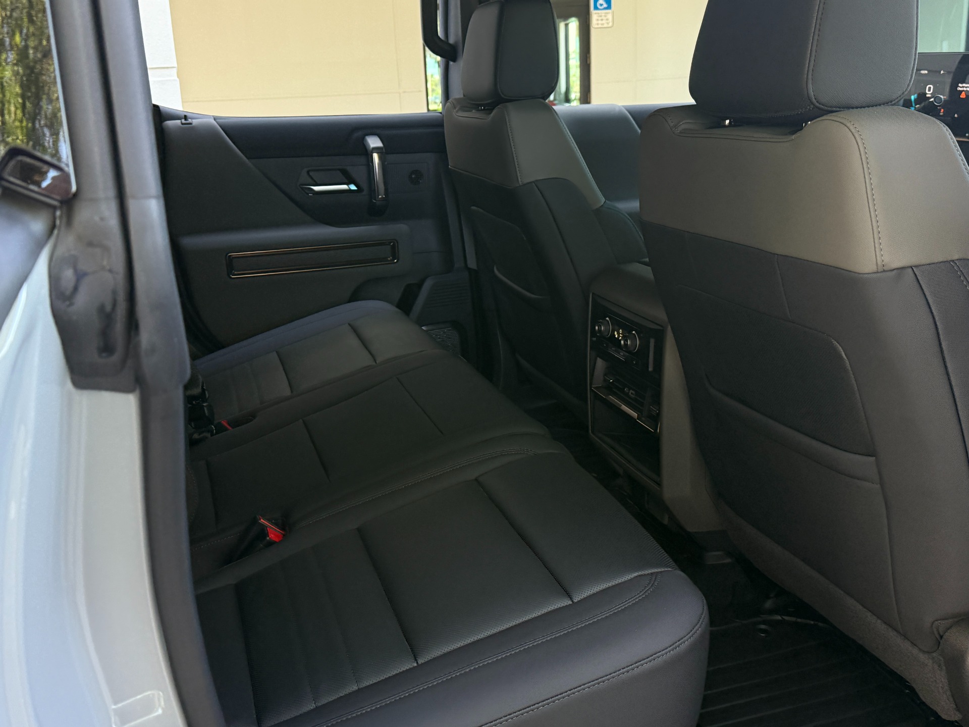 Used-2024-GMC-HUMMER-EV-2X