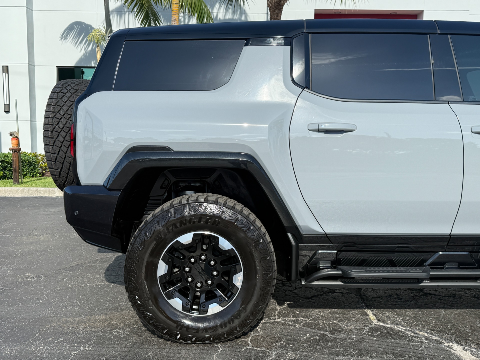 Used-2024-GMC-HUMMER-EV-2X