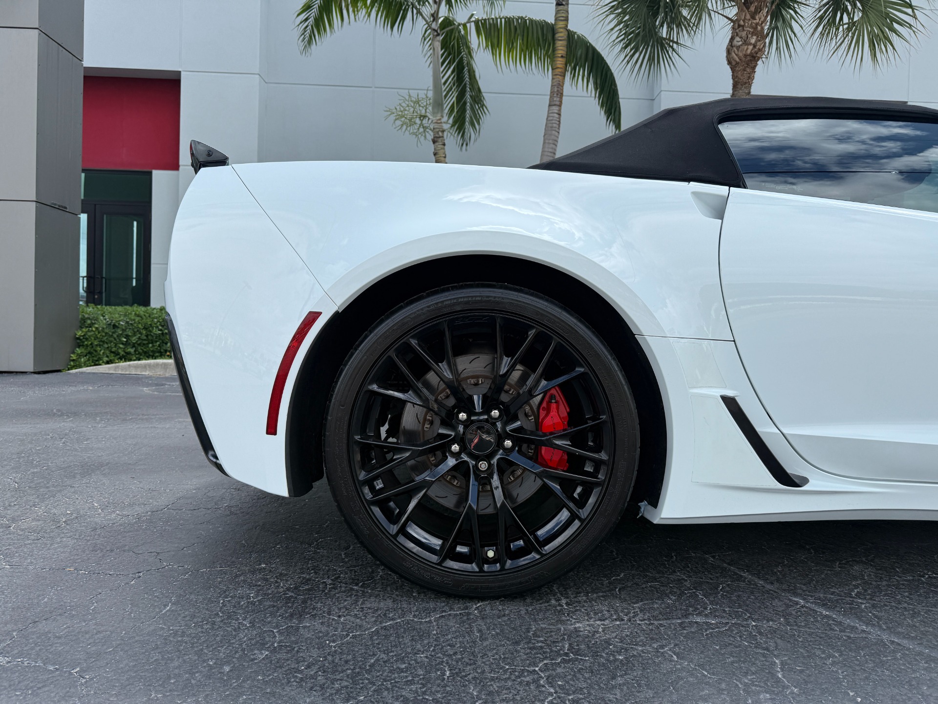 Used-2019-Chevrolet-Corvette-Z06