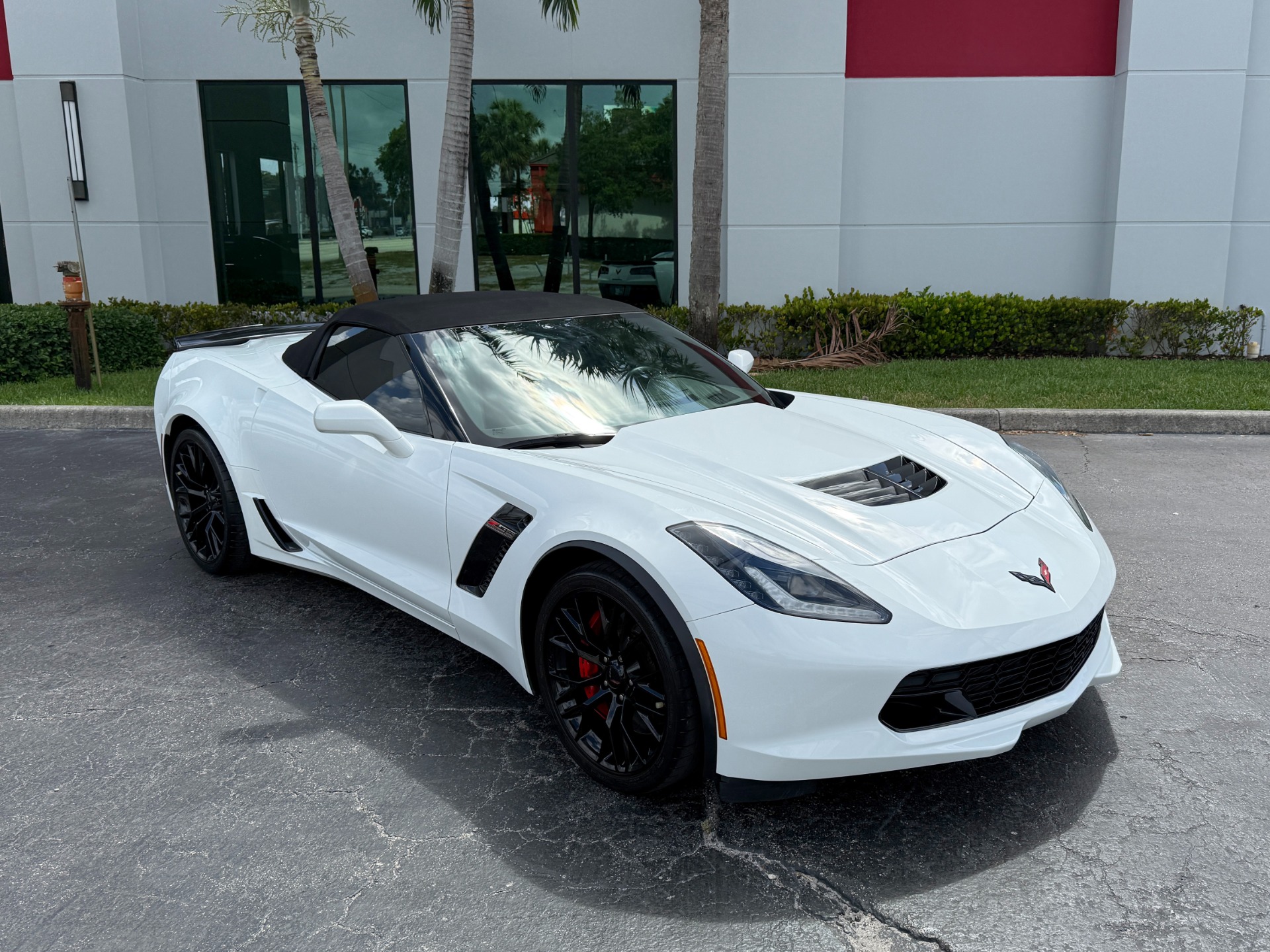 Used-2019-Chevrolet-Corvette-Z06