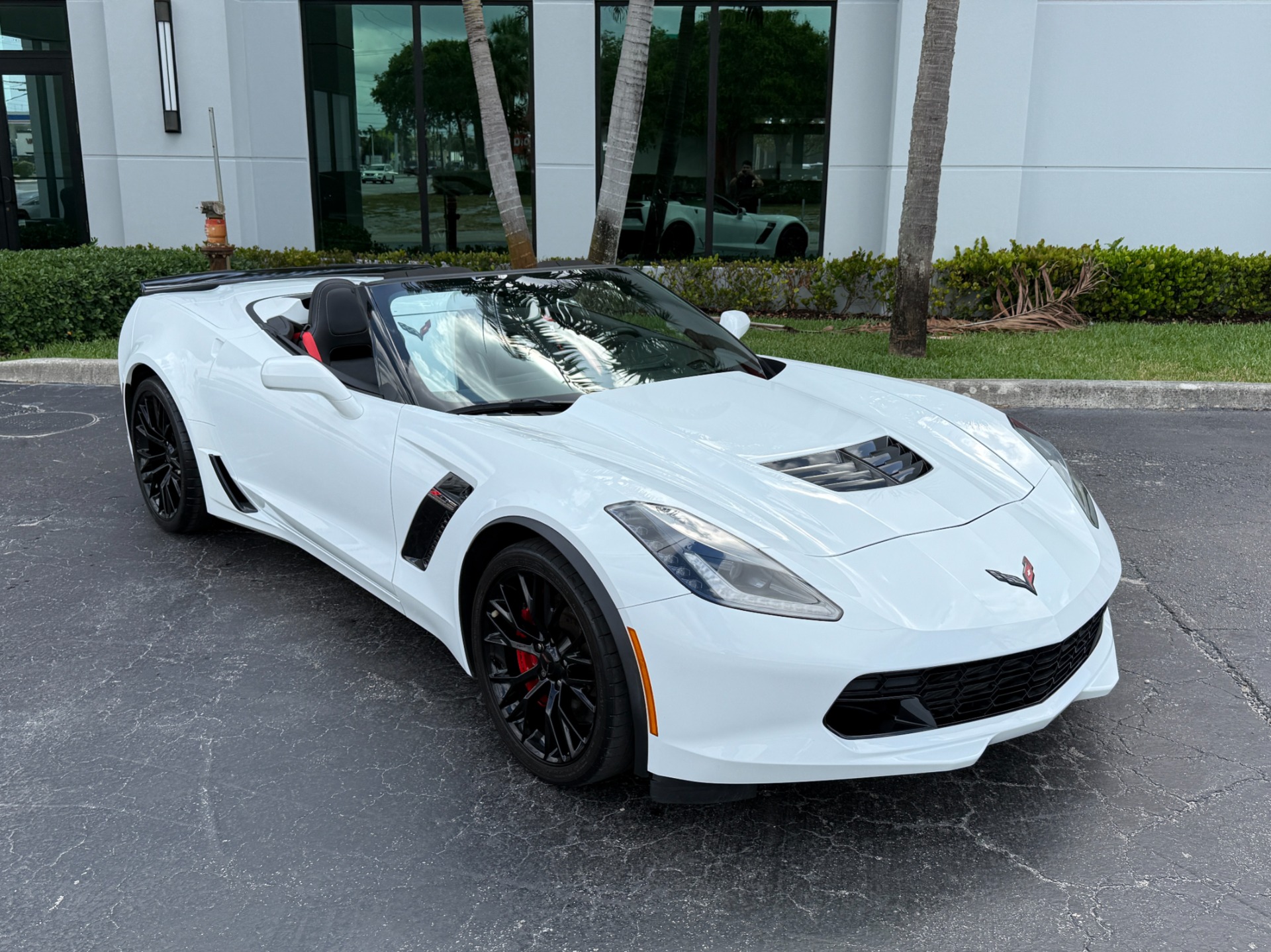 Used-2019-Chevrolet-Corvette-Z06